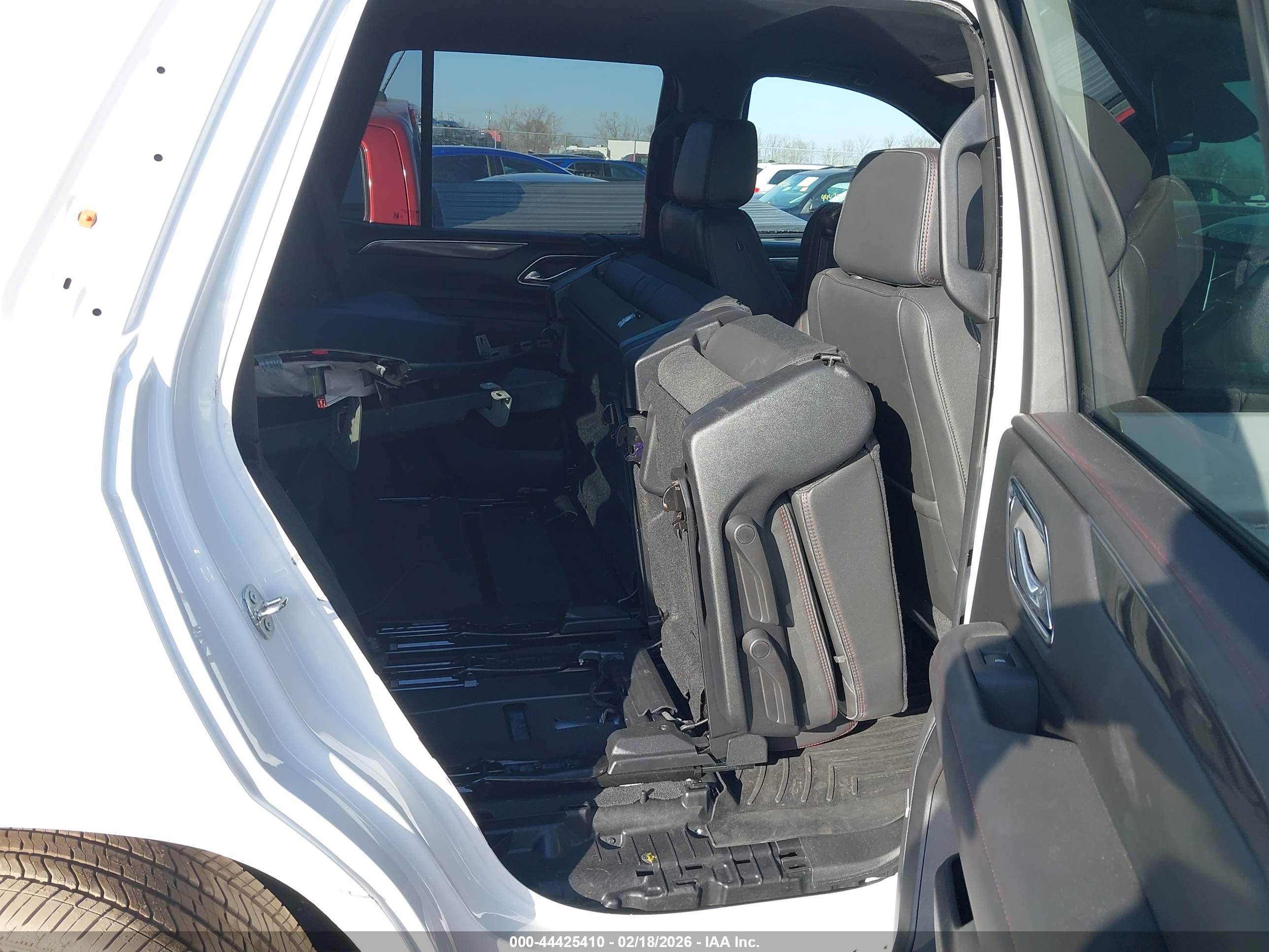 CHEVROLET TAHOE image 8