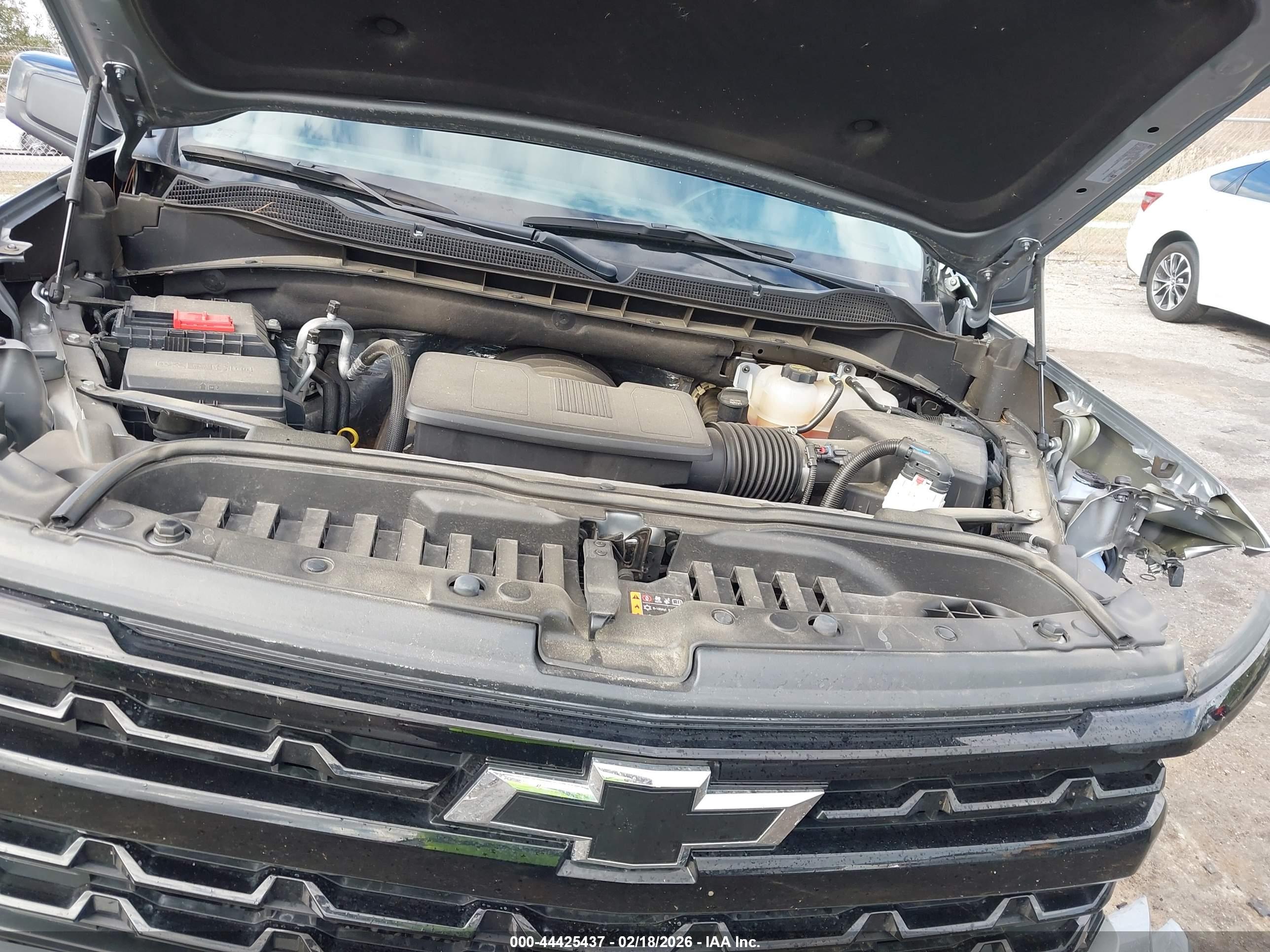 CHEVROLET SILVERADO image 10