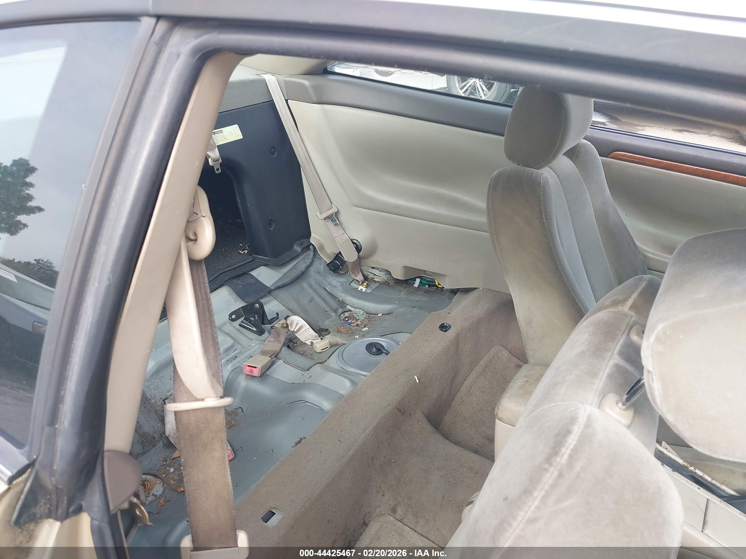 TOYOTA CAMRY image 8