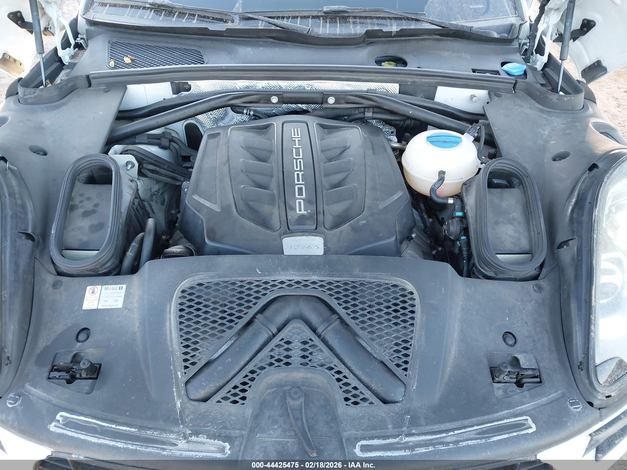 PORSCHE MACAN image 10