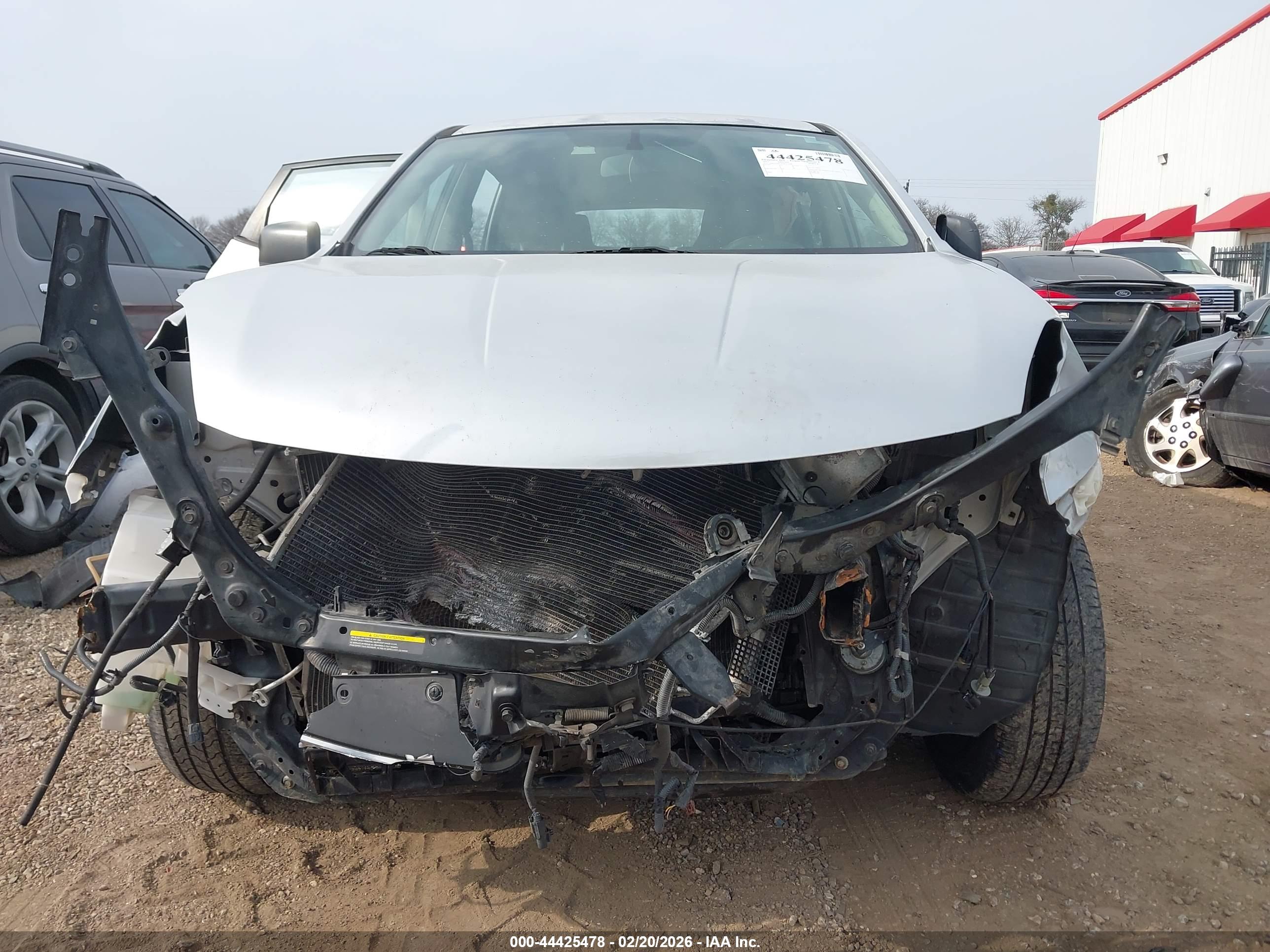NISSAN ROGUE image 6