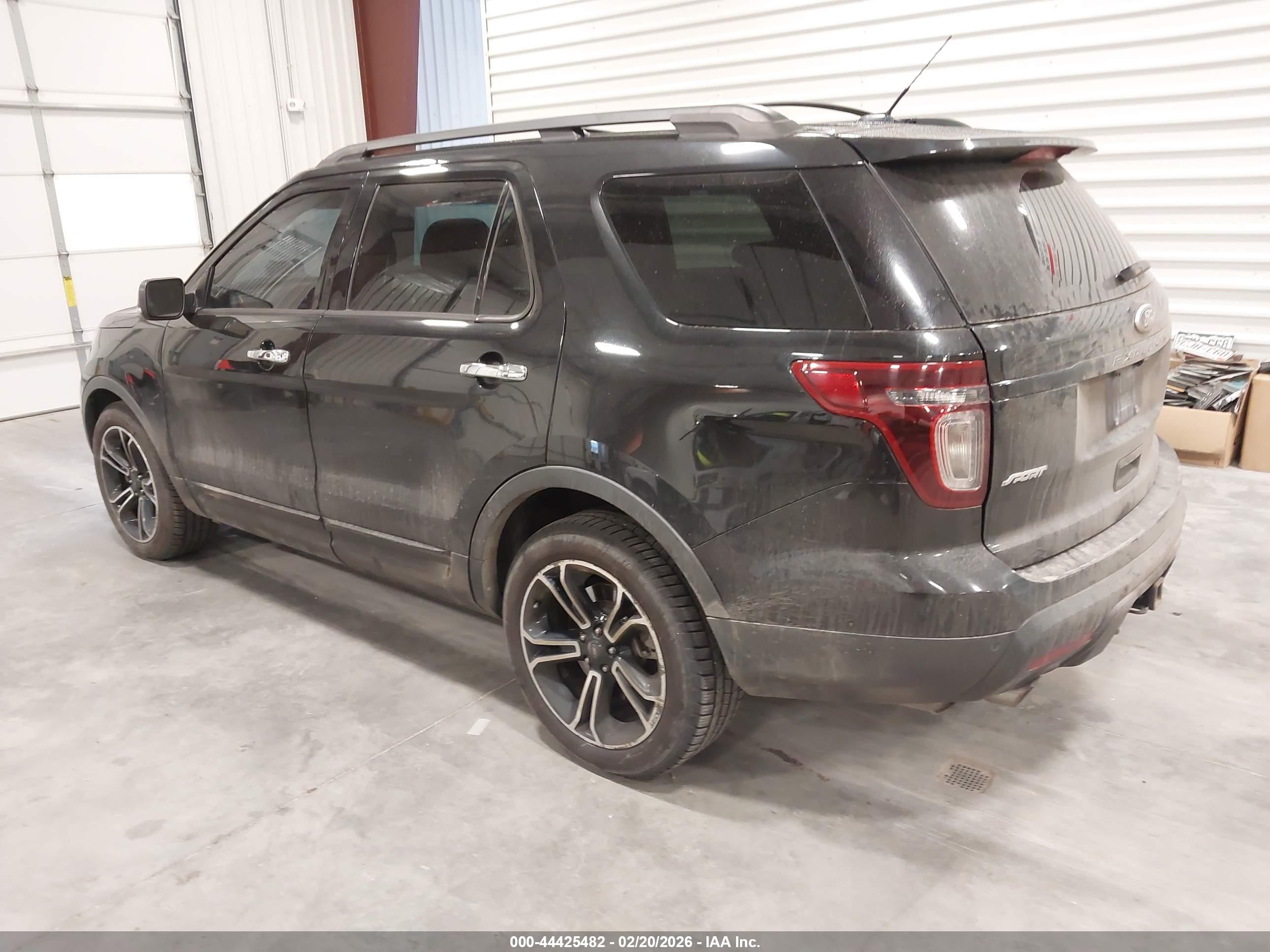 FORD EXPLORER image 3