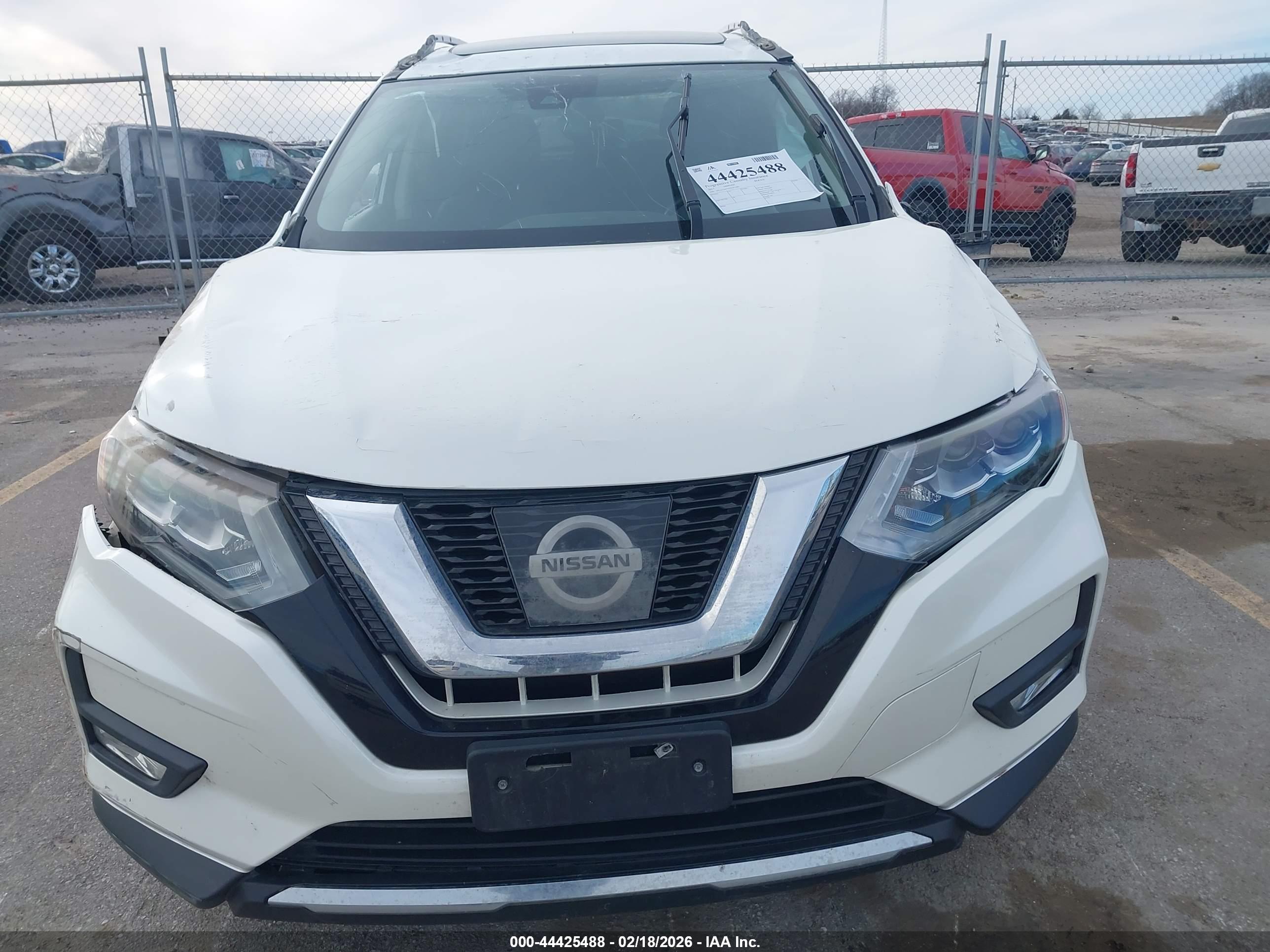 NISSAN ROGUE image 6