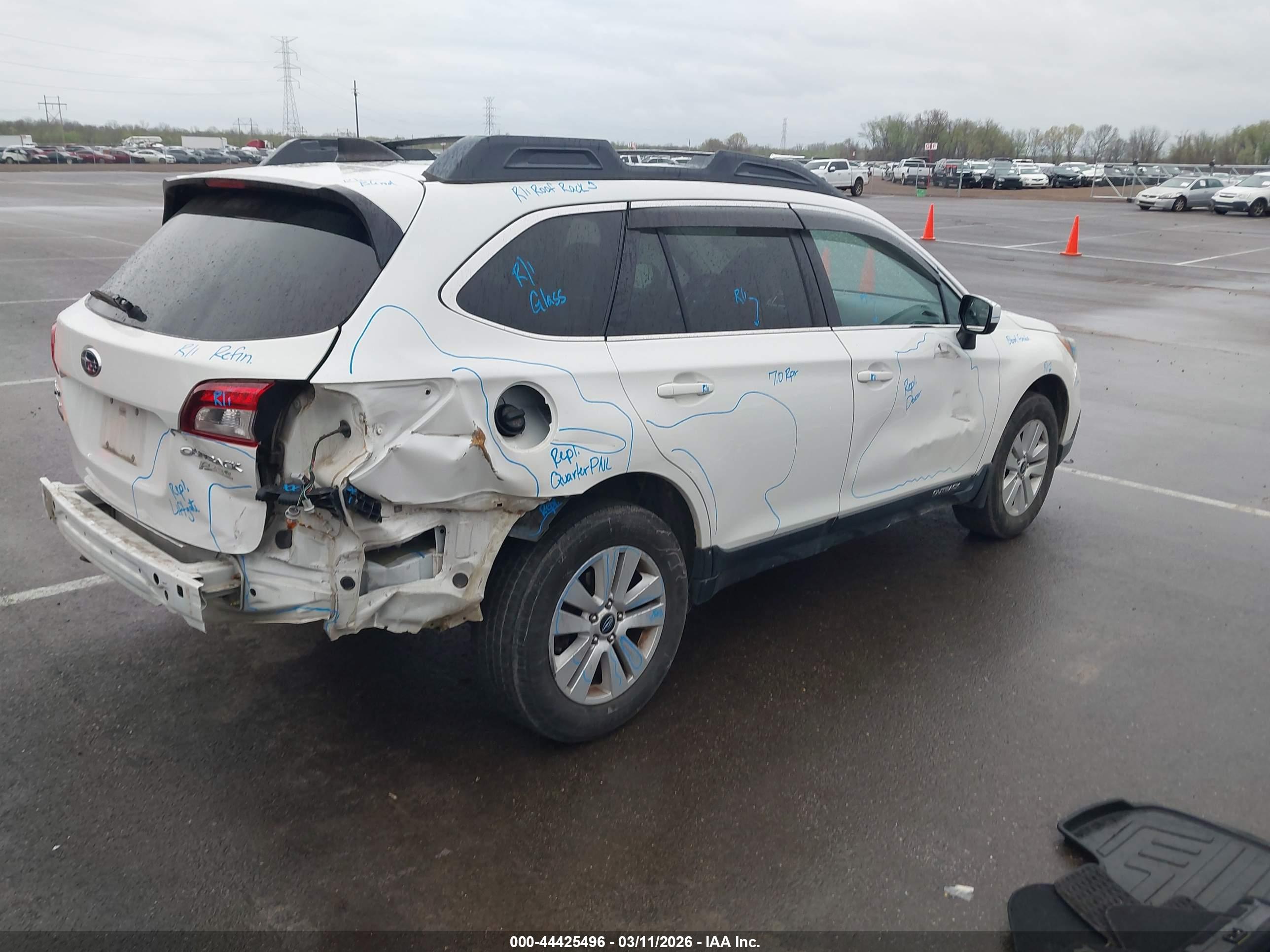 SUBARU OUTBACK image 4