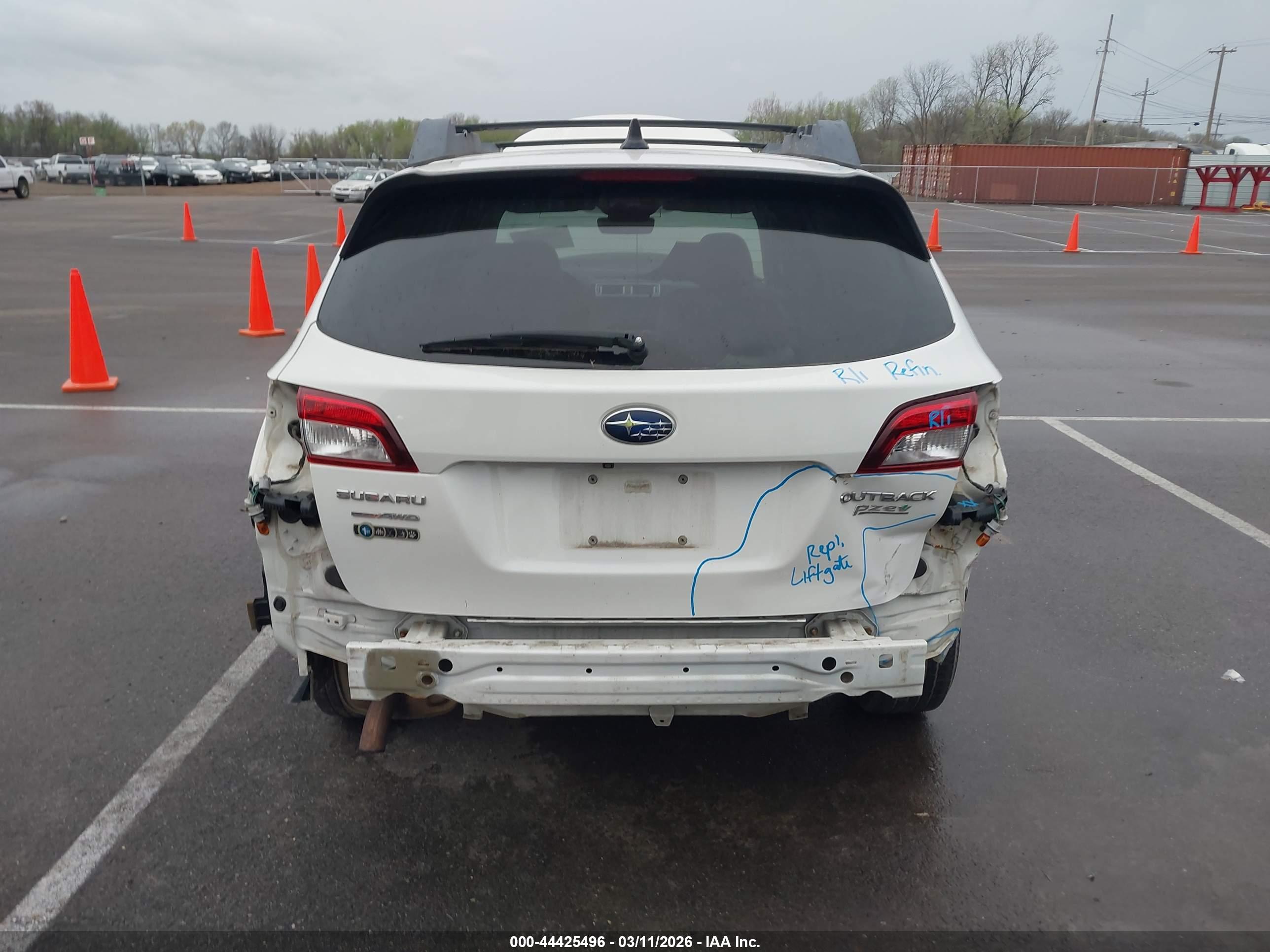 SUBARU OUTBACK image 6