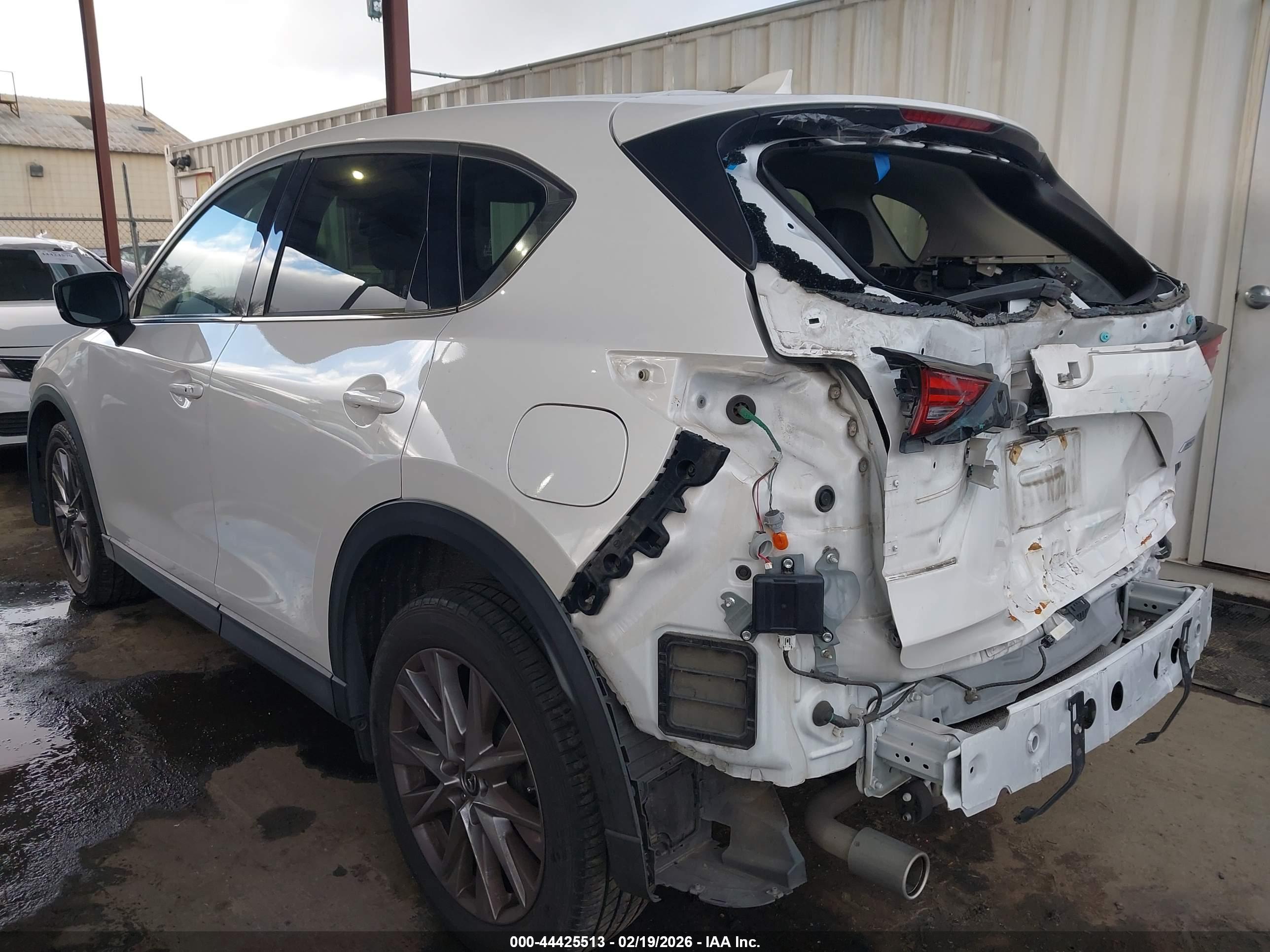 MAZDA CX-5 image 3
