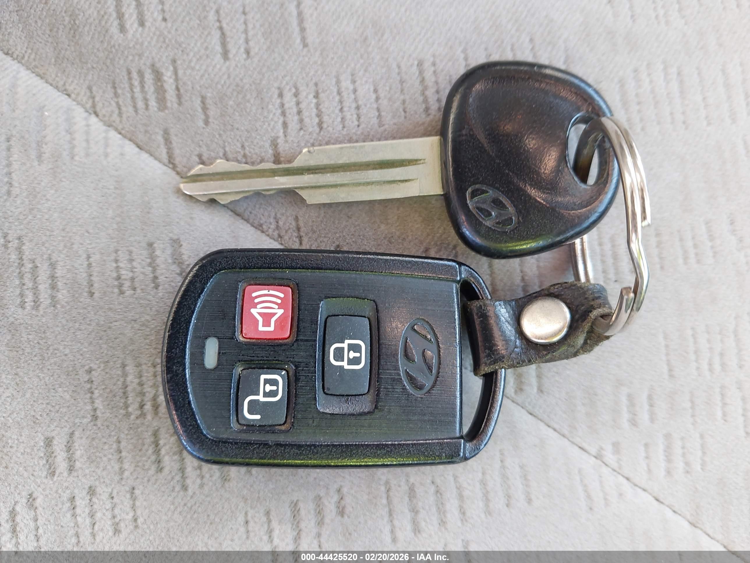 HYUNDAI ELANTRA image 11
