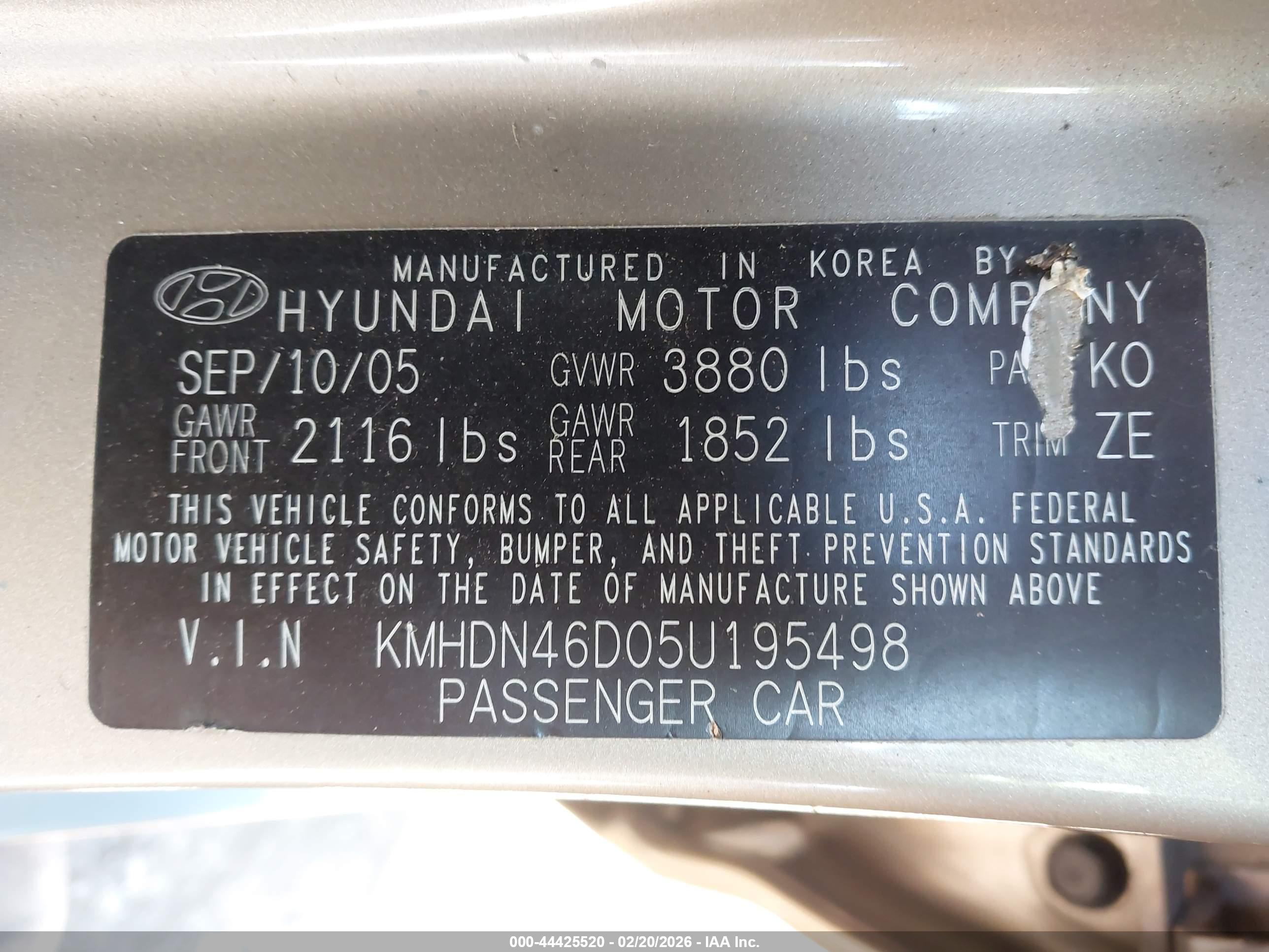 HYUNDAI ELANTRA image 9