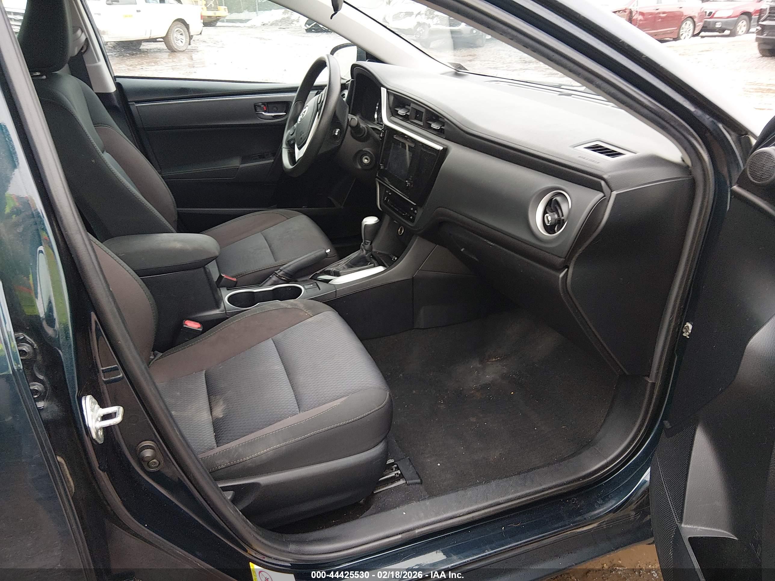 TOYOTA COROLLA image 5