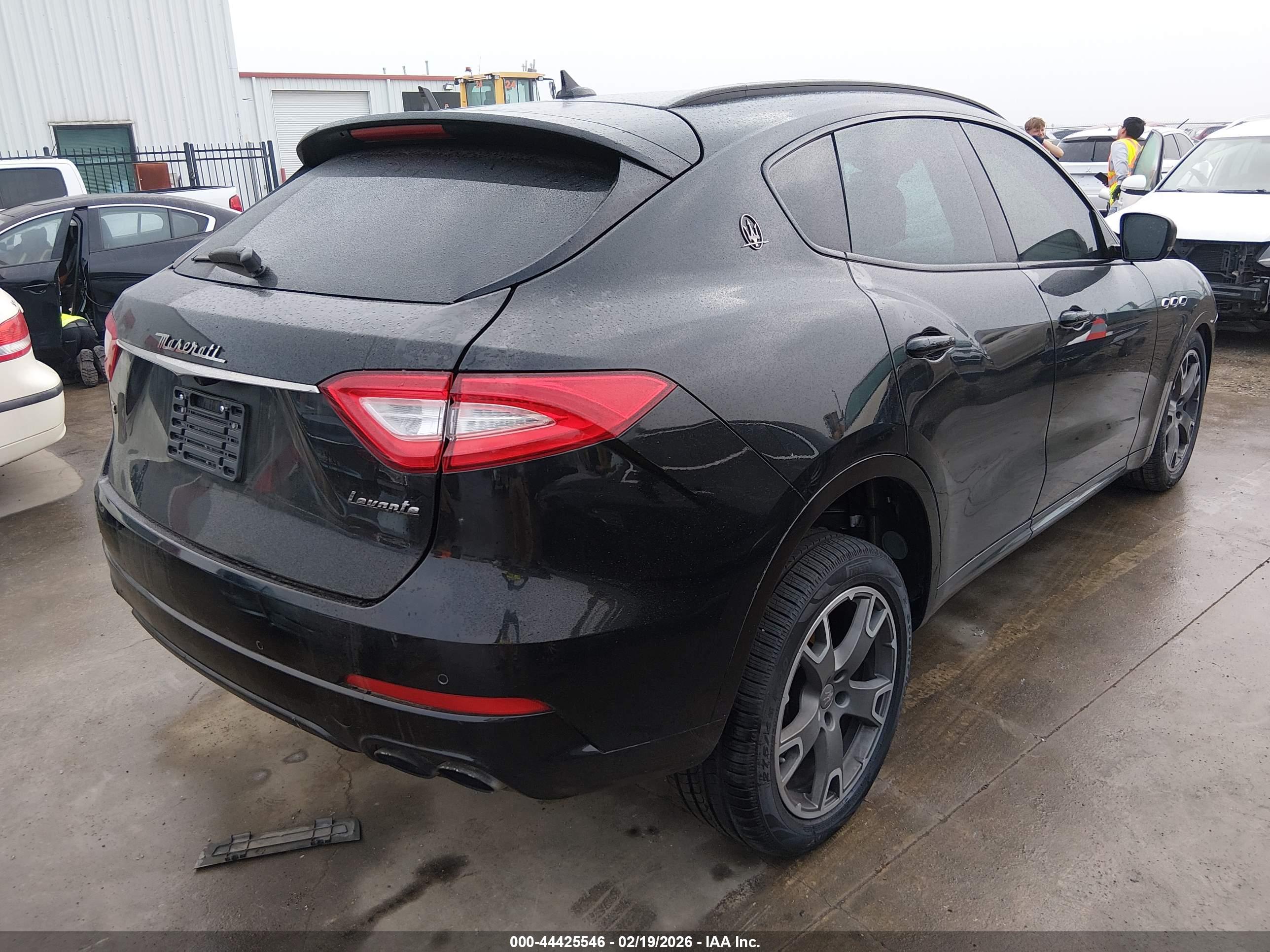MASERATI LEVANTE image 4