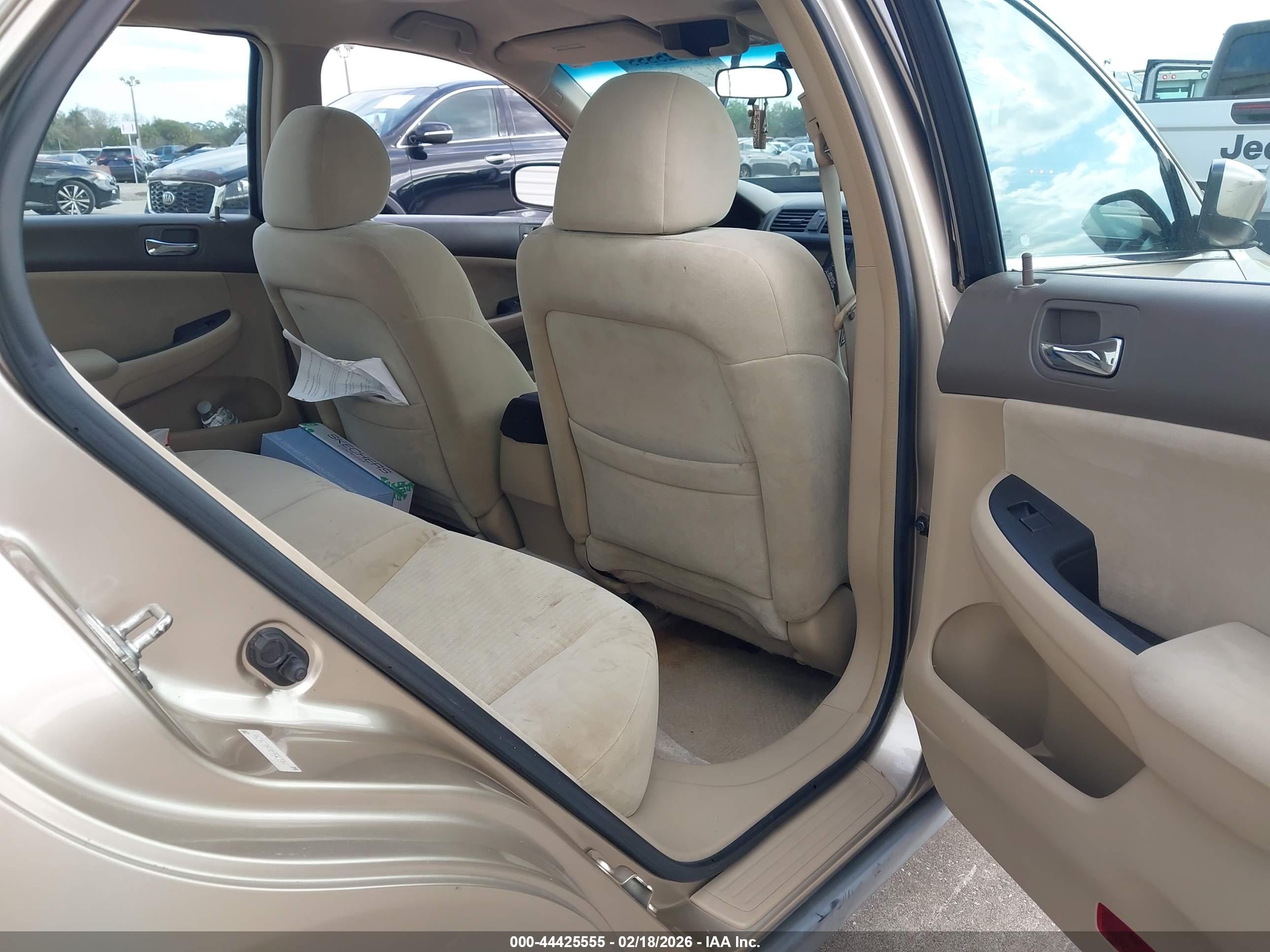 HONDA ACCORD image 8