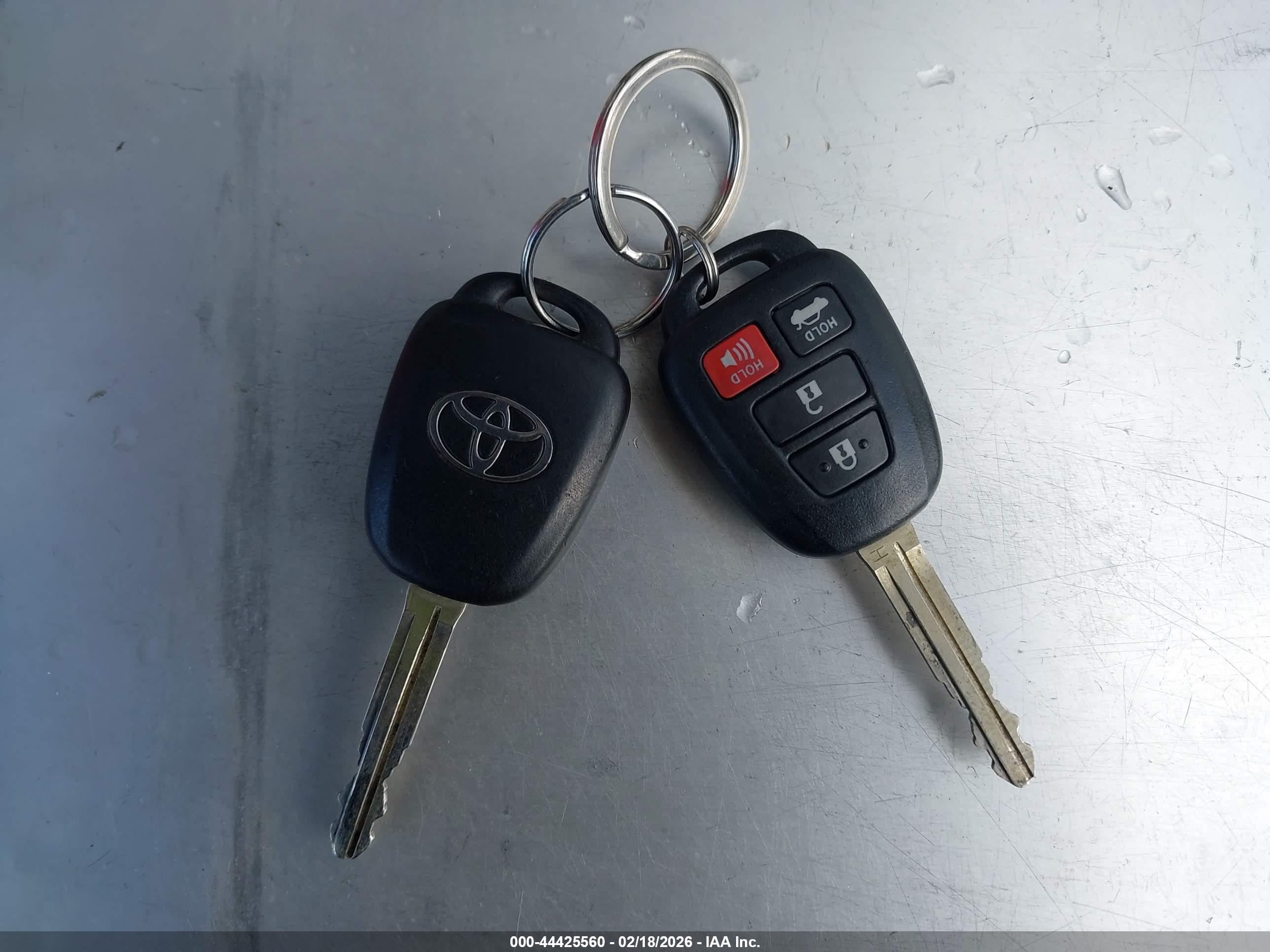 TOYOTA COROLLA image 11