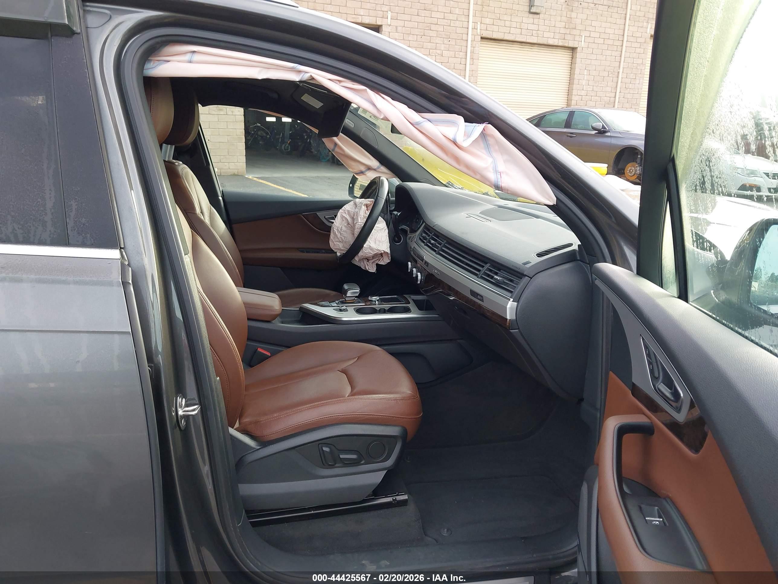 AUDI Q7 image 5