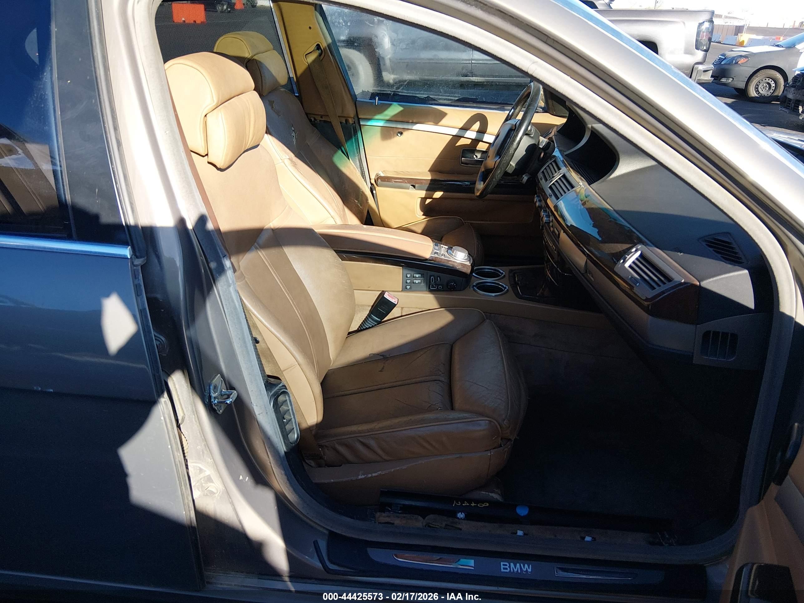 BMW 750LI image 5
