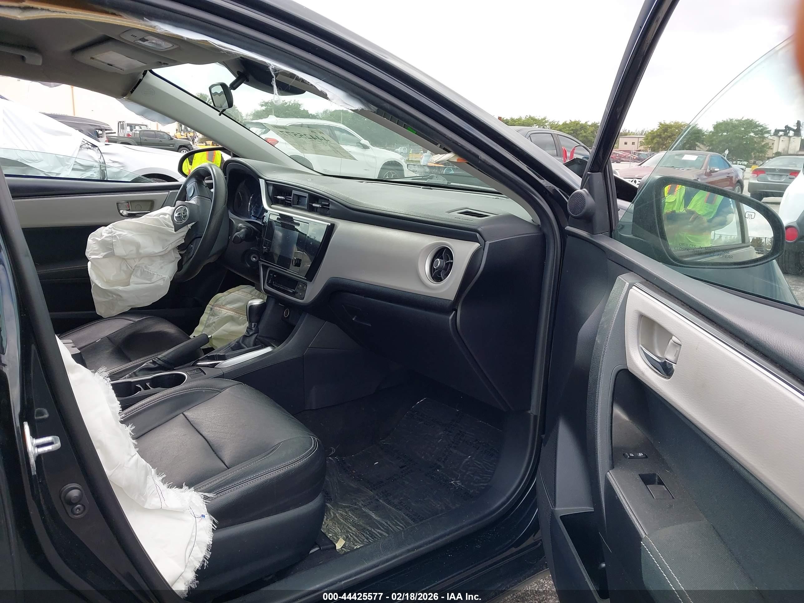 TOYOTA COROLLA image 5
