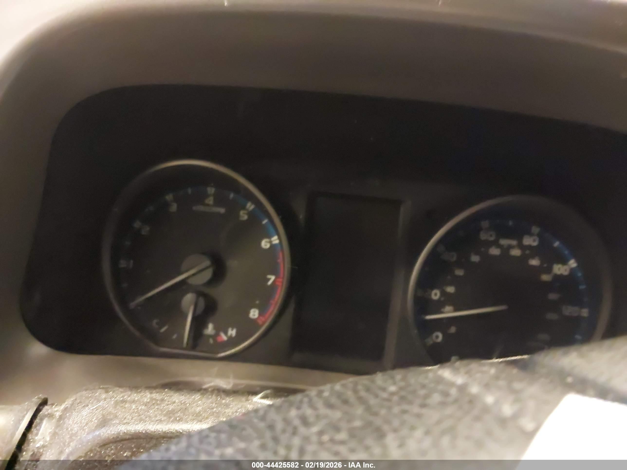 TOYOTA RAV4 image 7