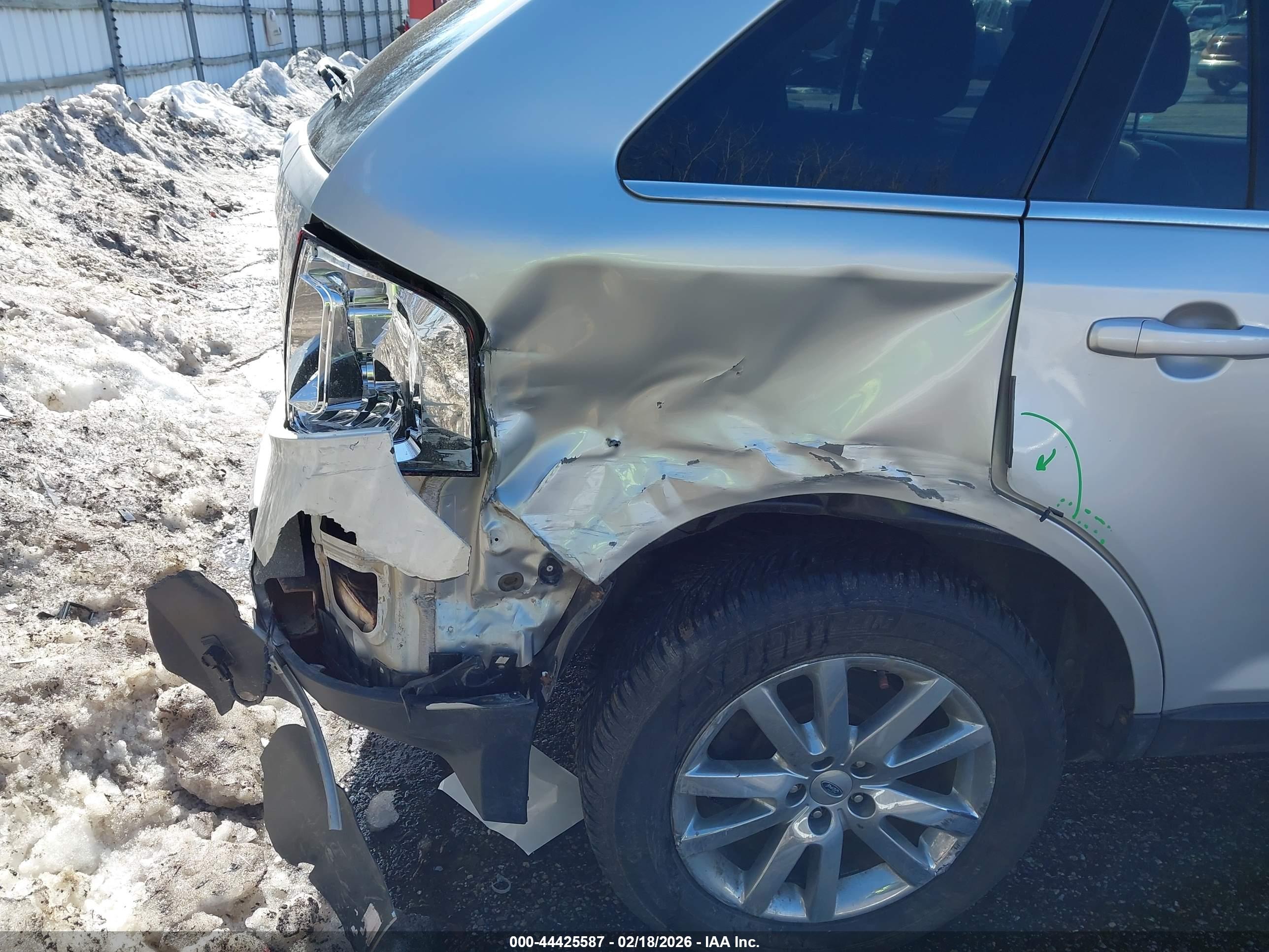 FORD EDGE image 6