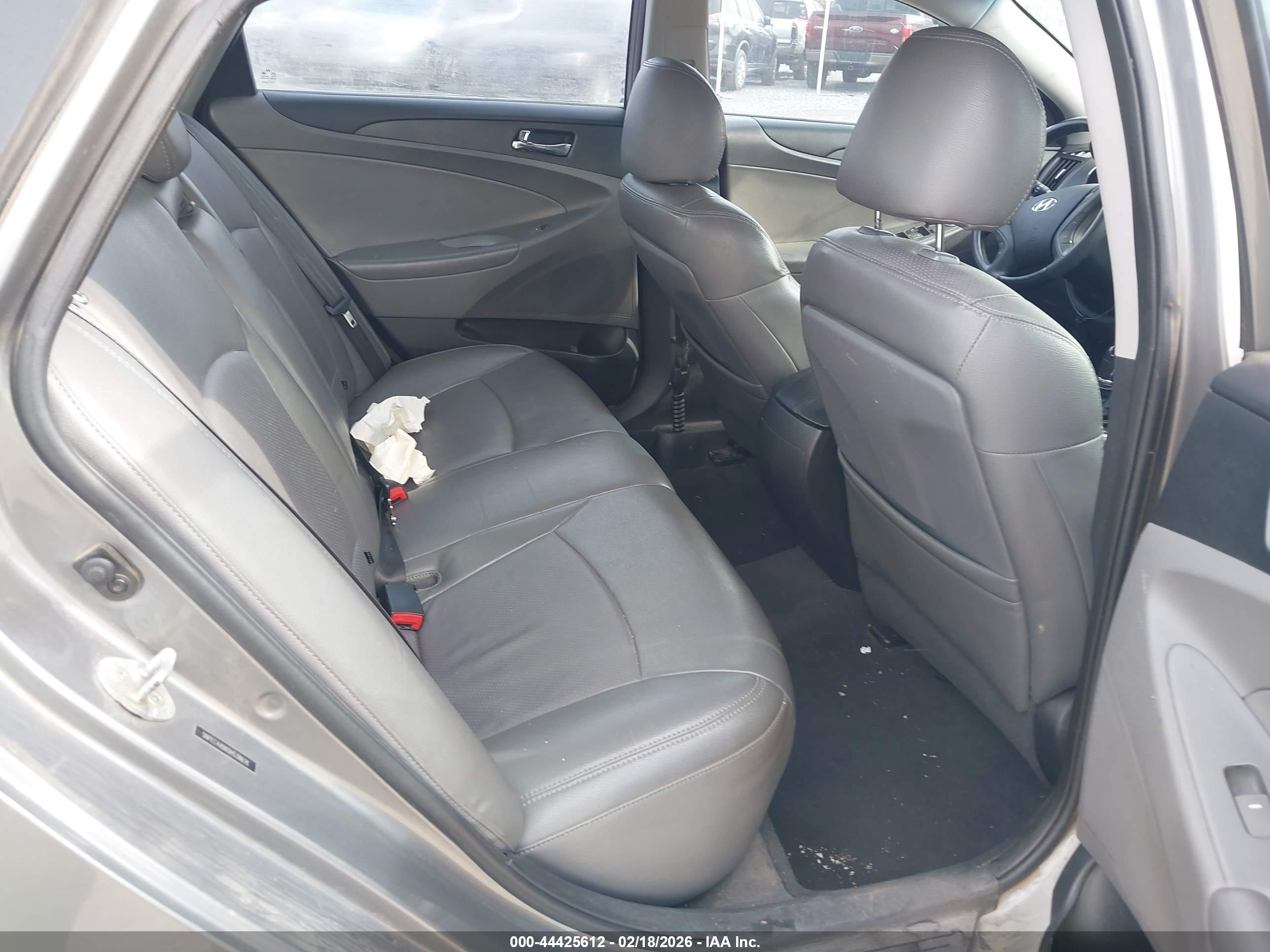 HYUNDAI SONATA image 8
