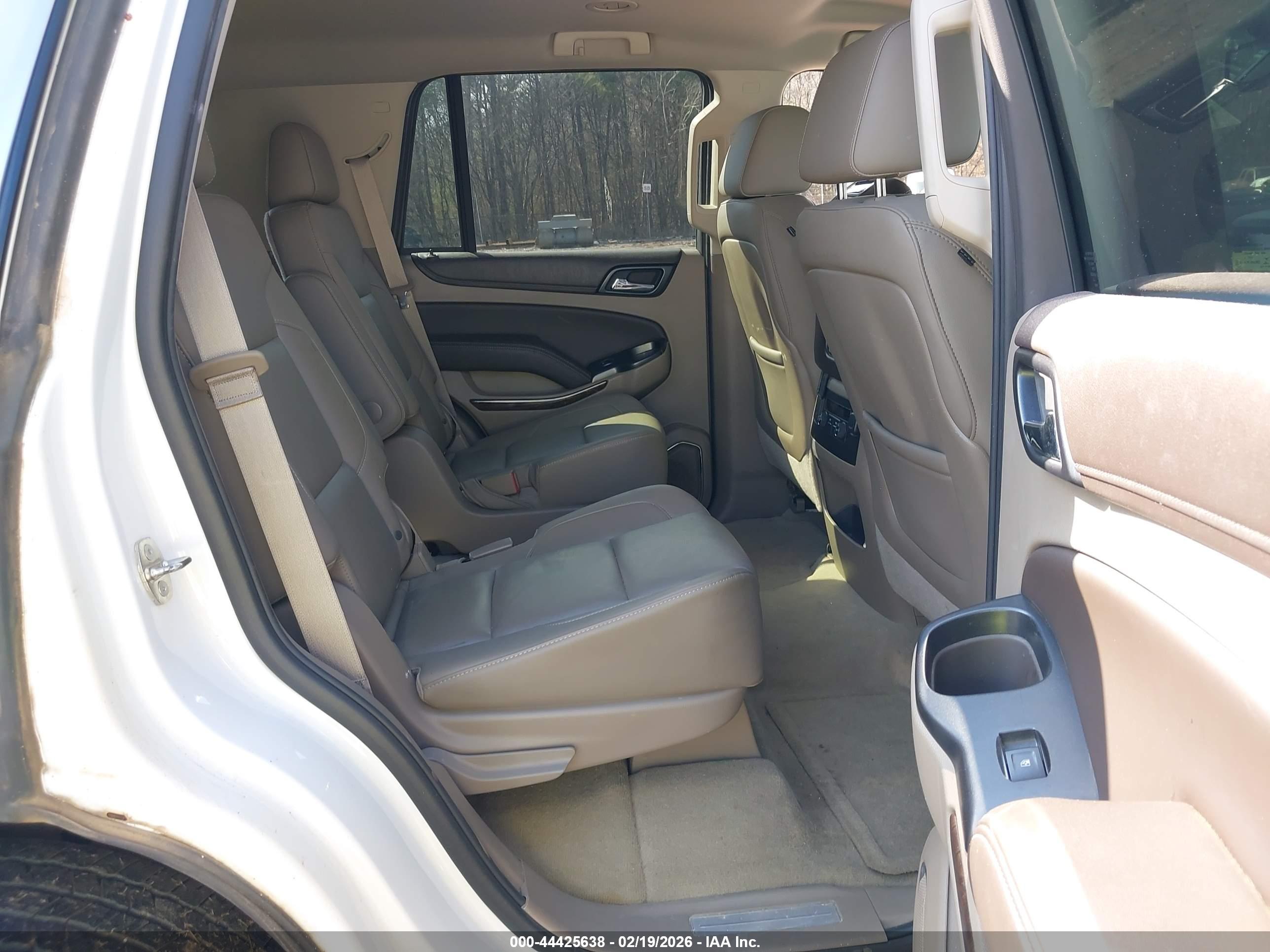 CHEVROLET TAHOE image 8