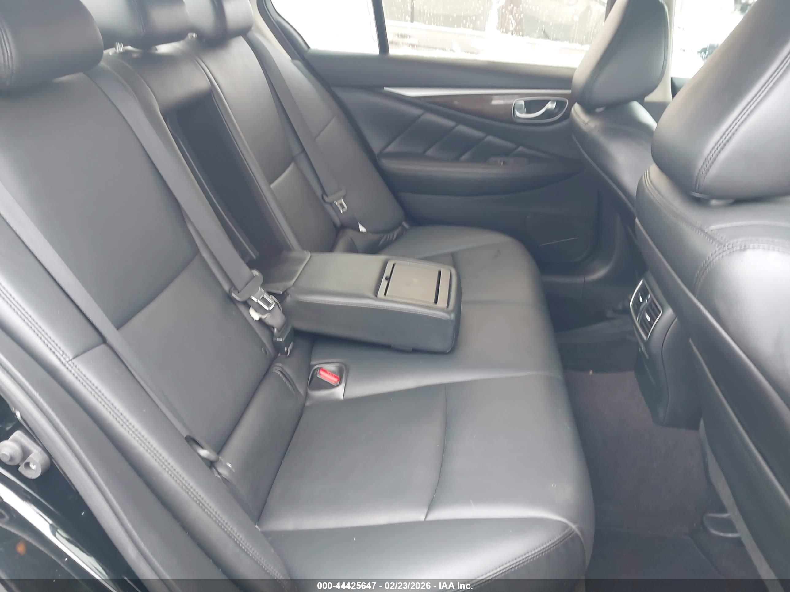 INFINITI Q50 image 8