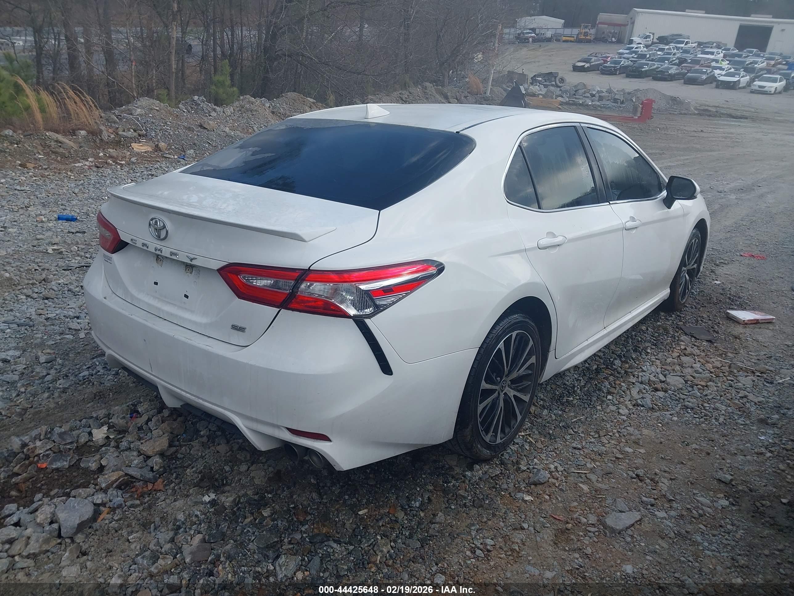 TOYOTA CAMRY image 4