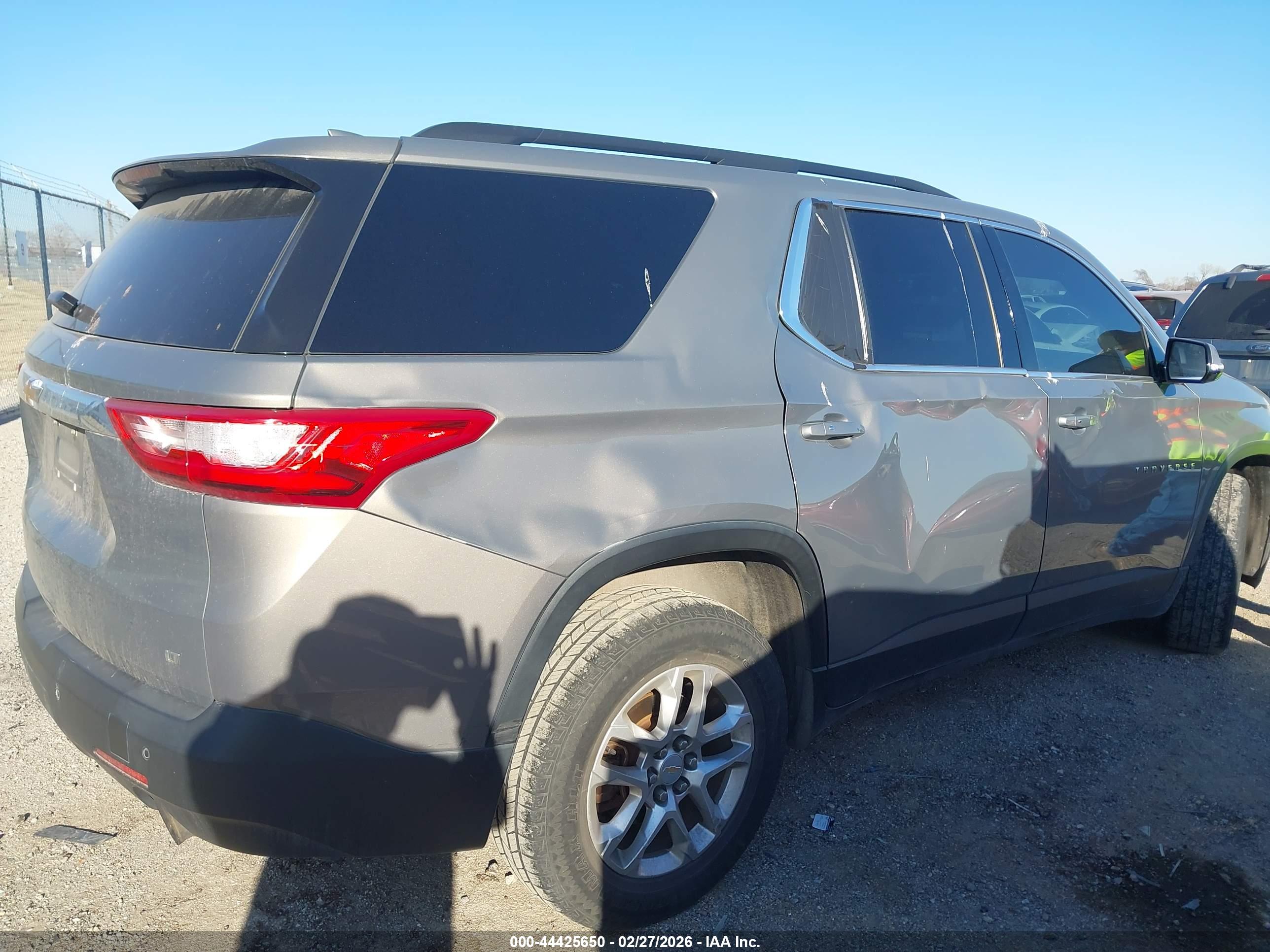 CHEVROLET TRAVERSE image 6