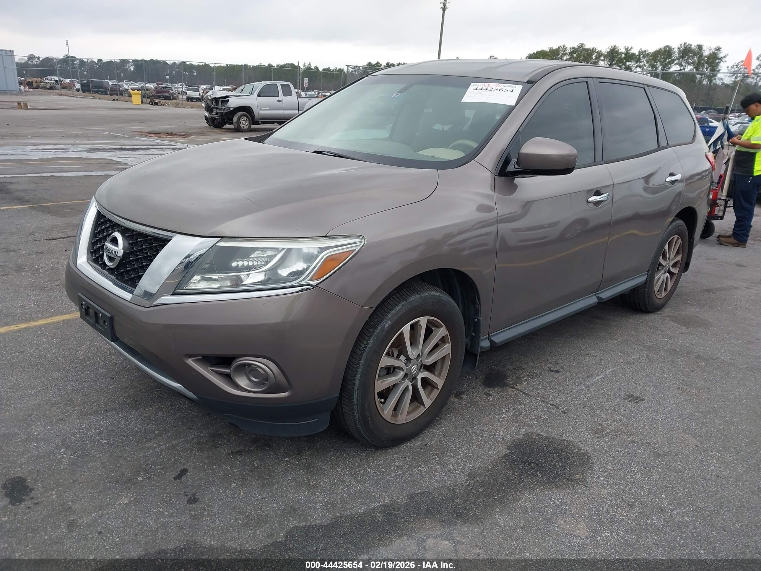 NISSAN PATHFINDER image 2