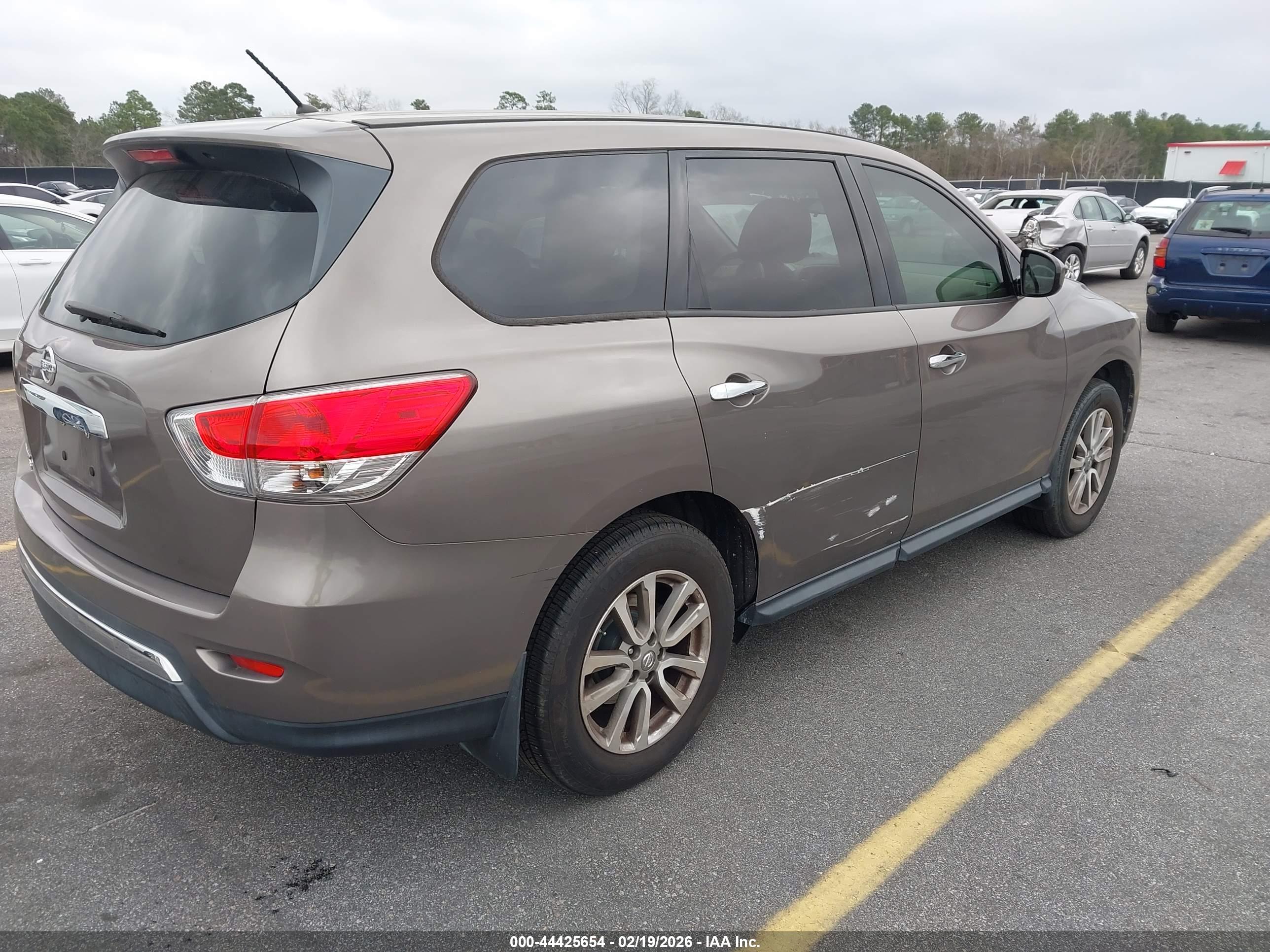 NISSAN PATHFINDER image 4