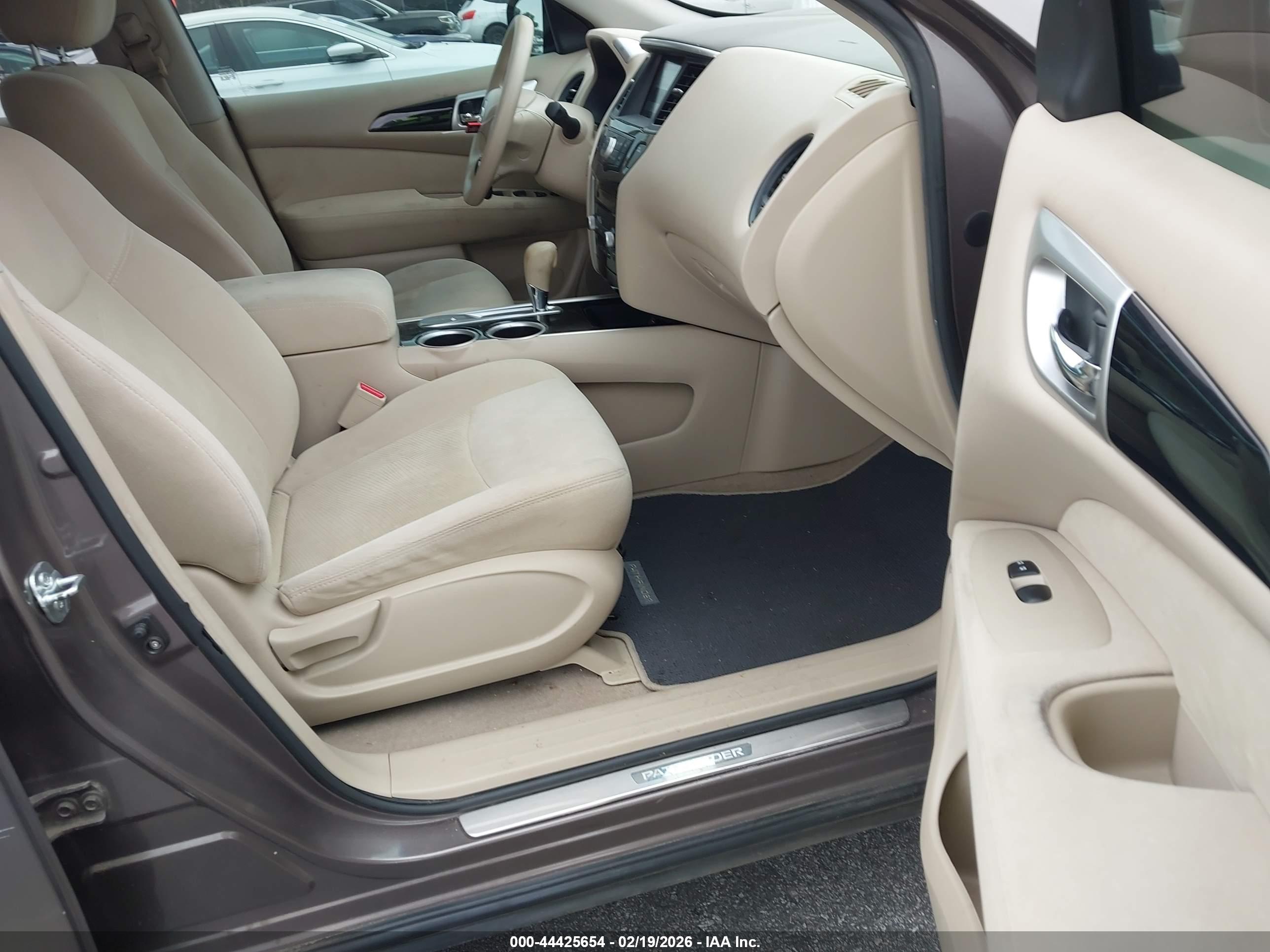 NISSAN PATHFINDER image 5