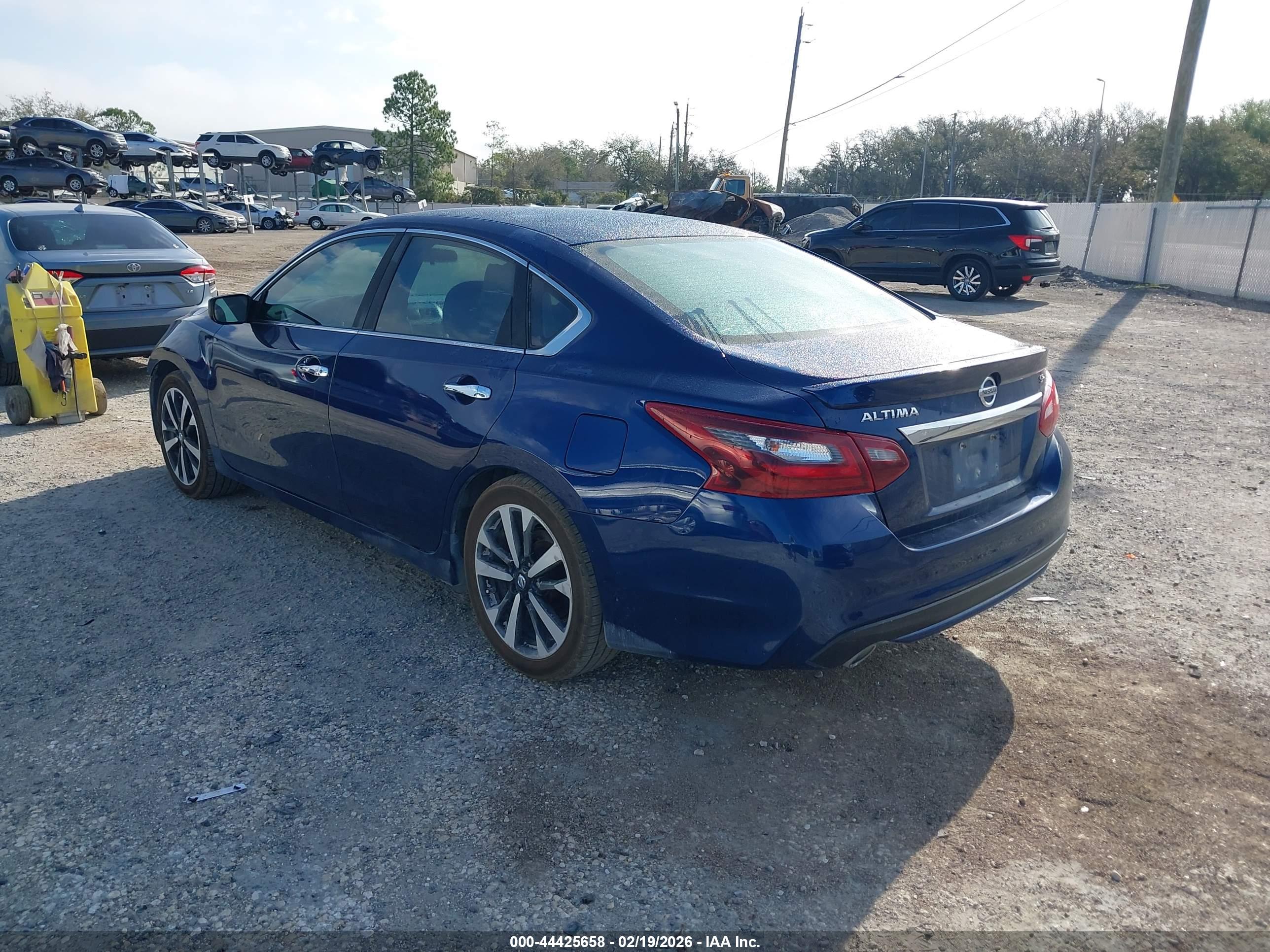 NISSAN ALTIMA image 3