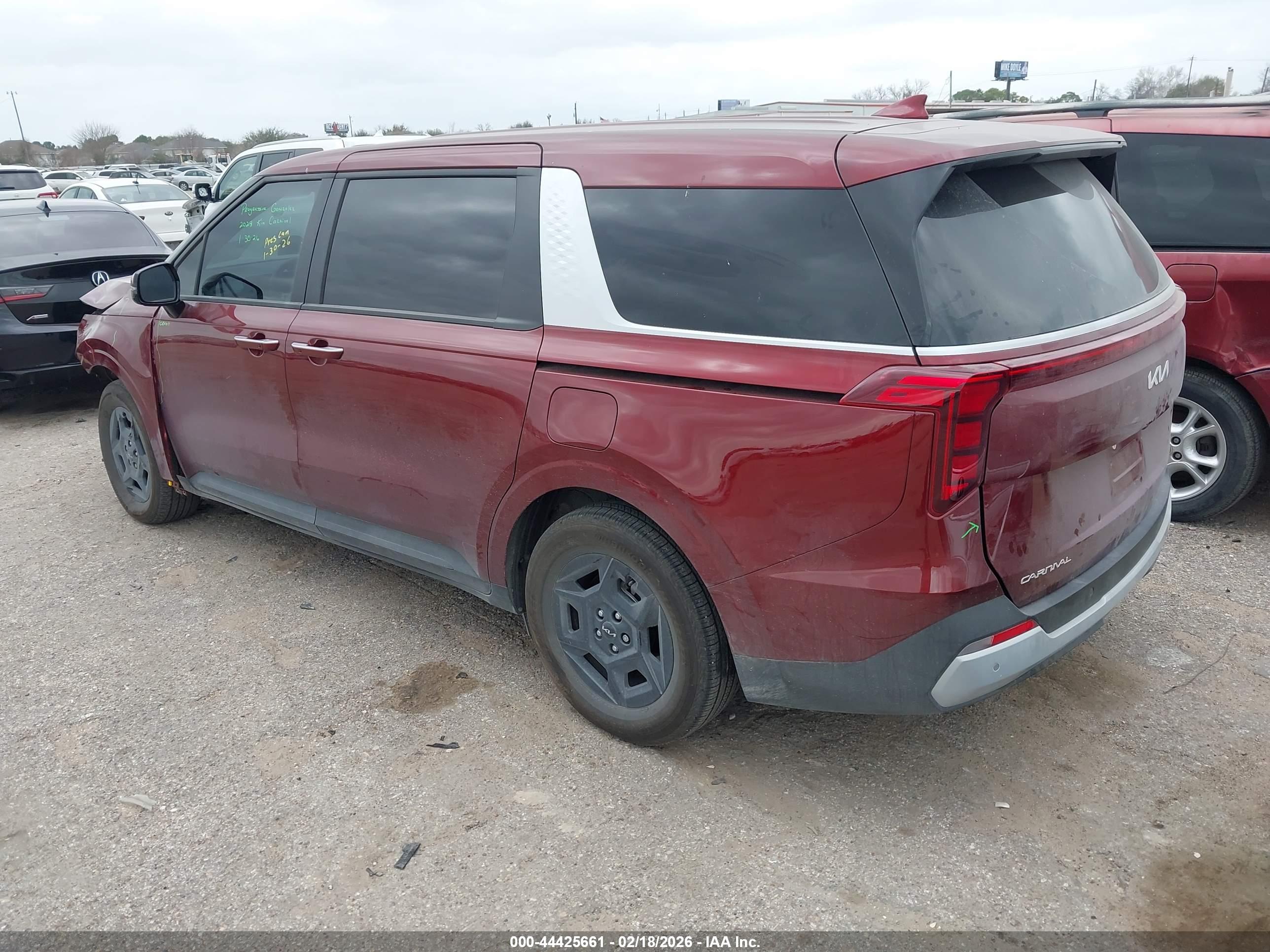 KIA CARNIVAL image 3