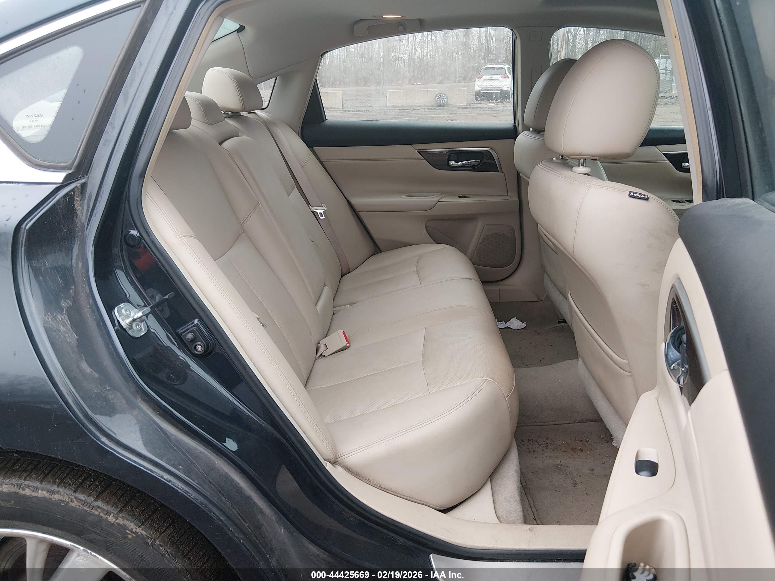 NISSAN ALTIMA image 8