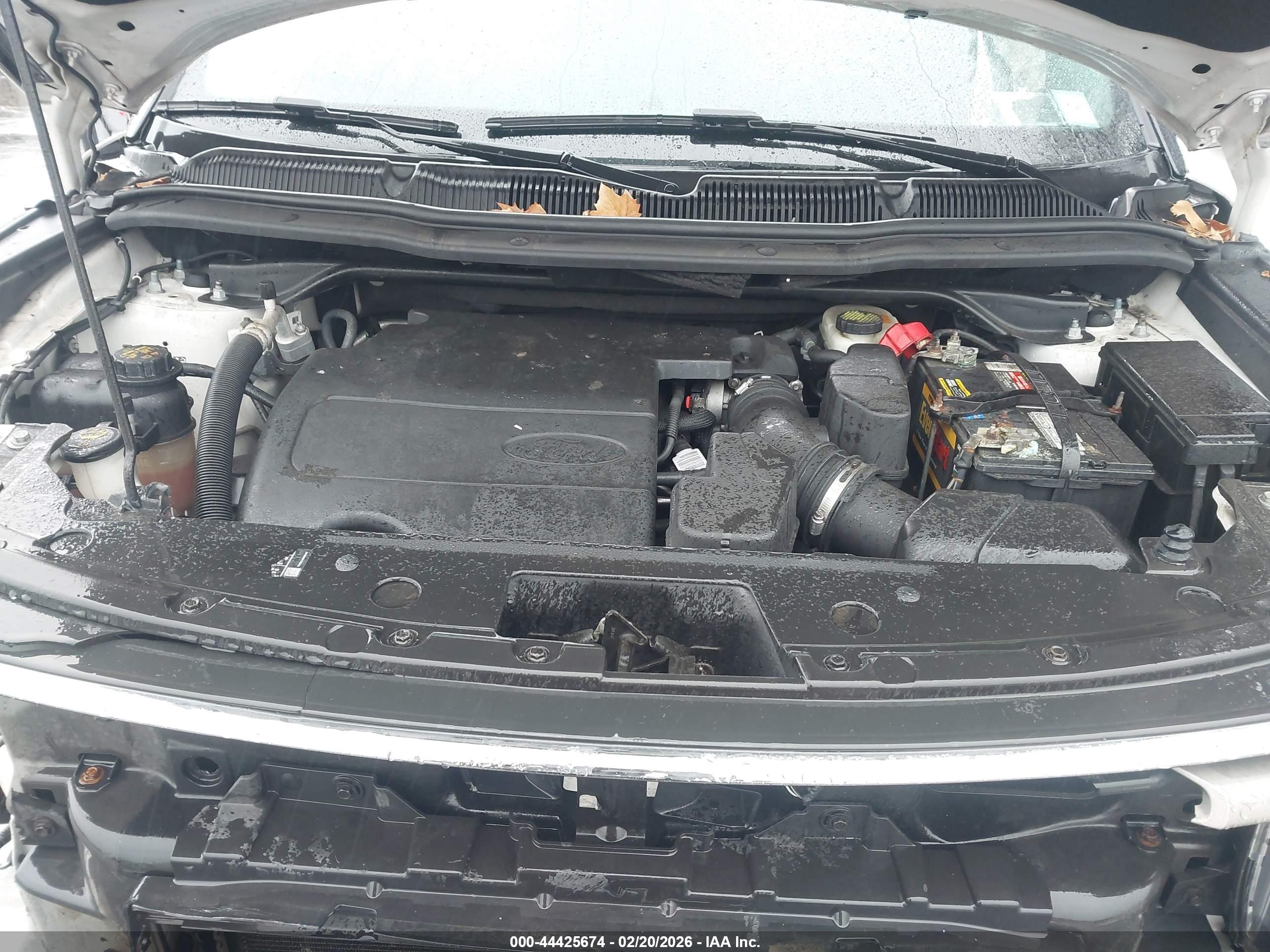 FORD EXPLORER image 10