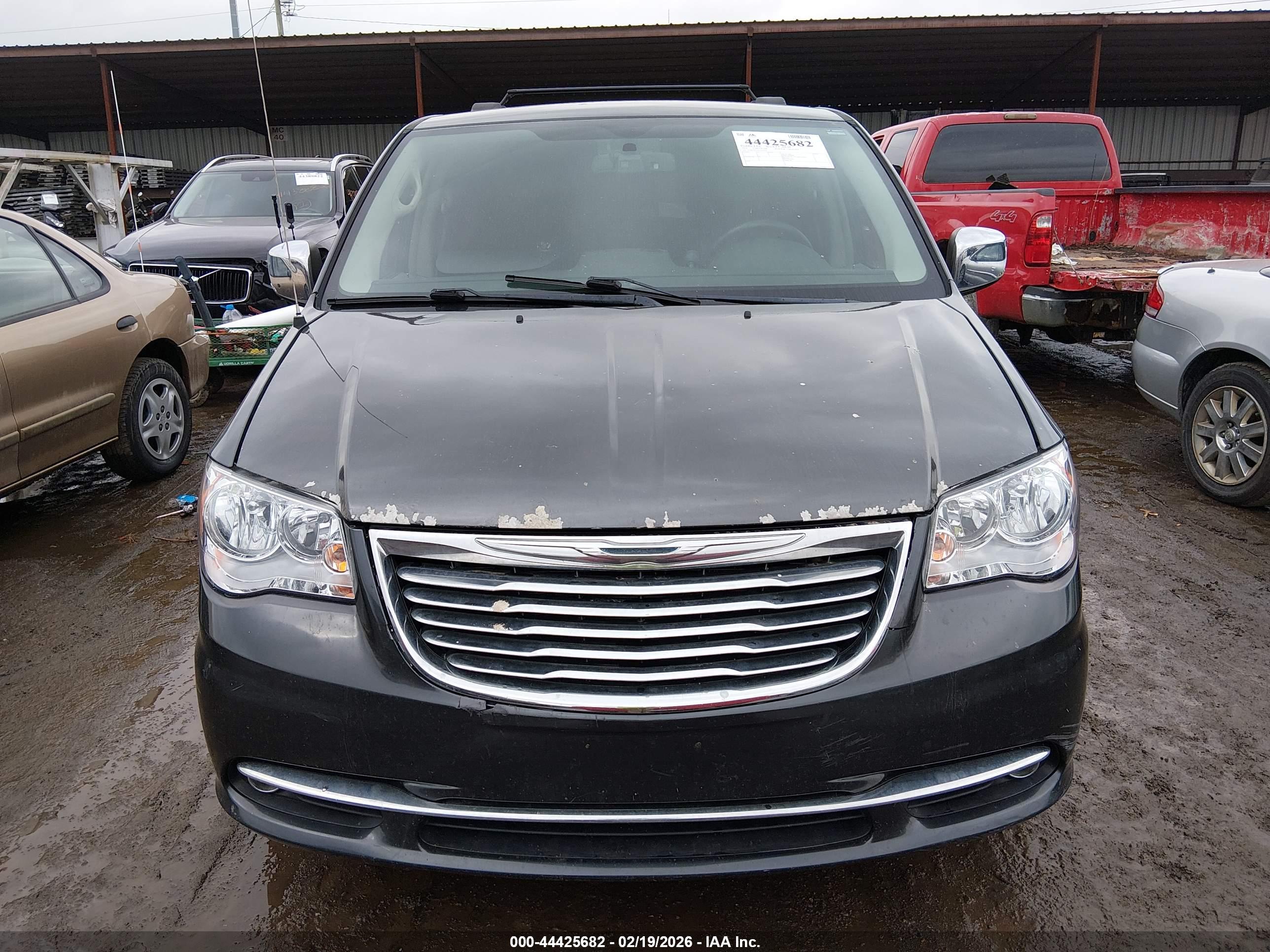 CHRYSLER TOWN image 6
