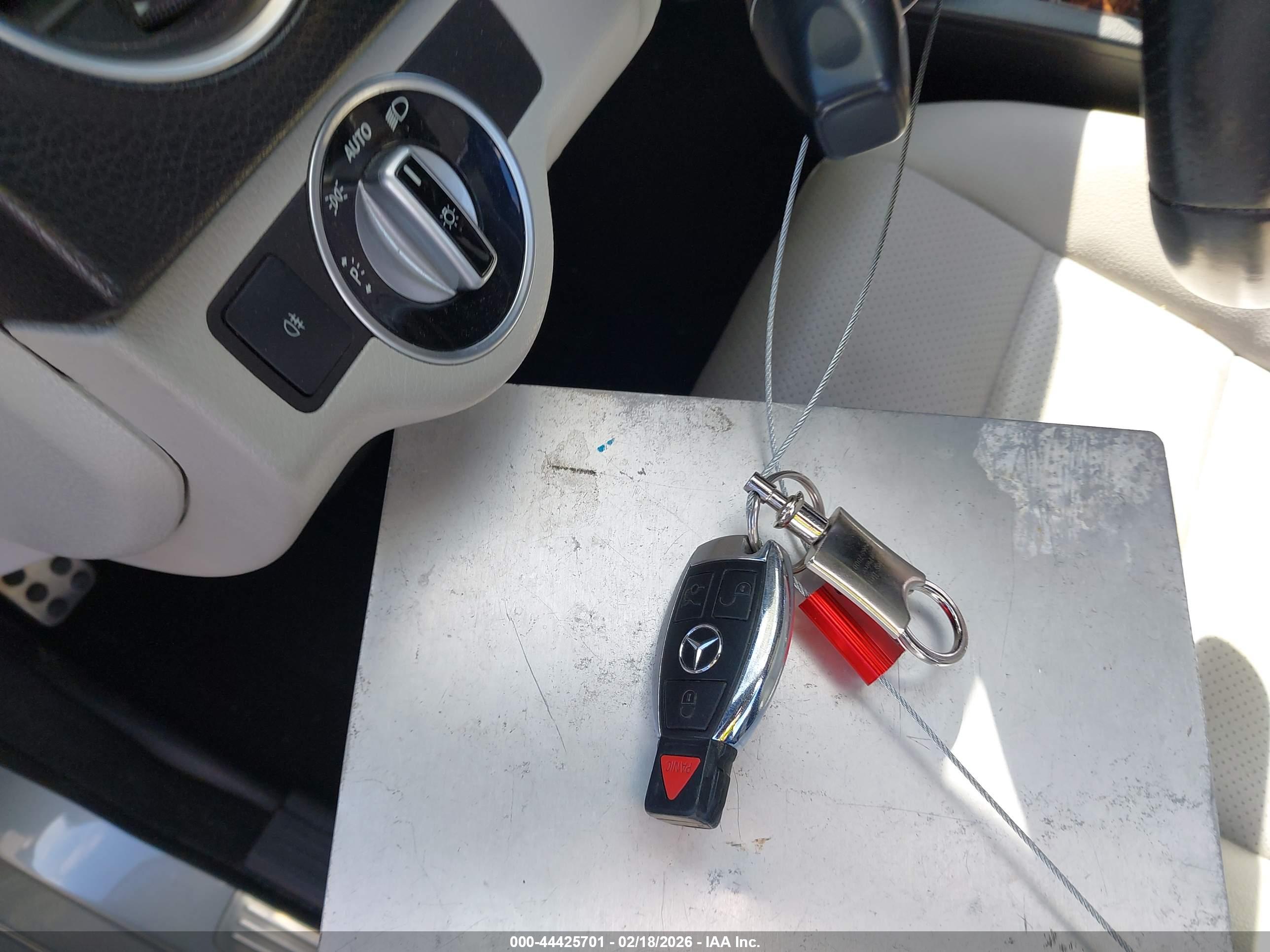 MERCEDES-BENZ C image 11