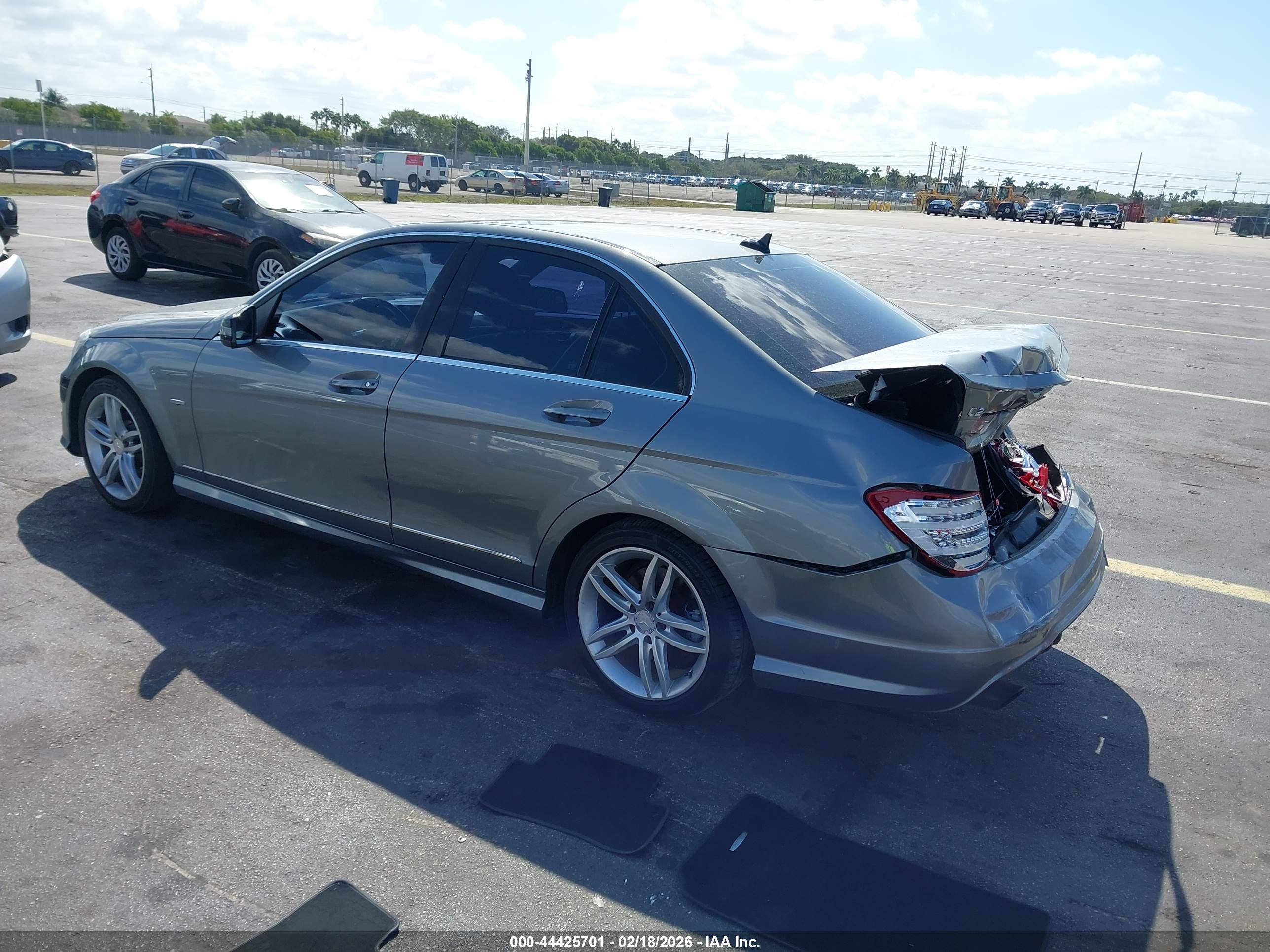 MERCEDES-BENZ C image 3