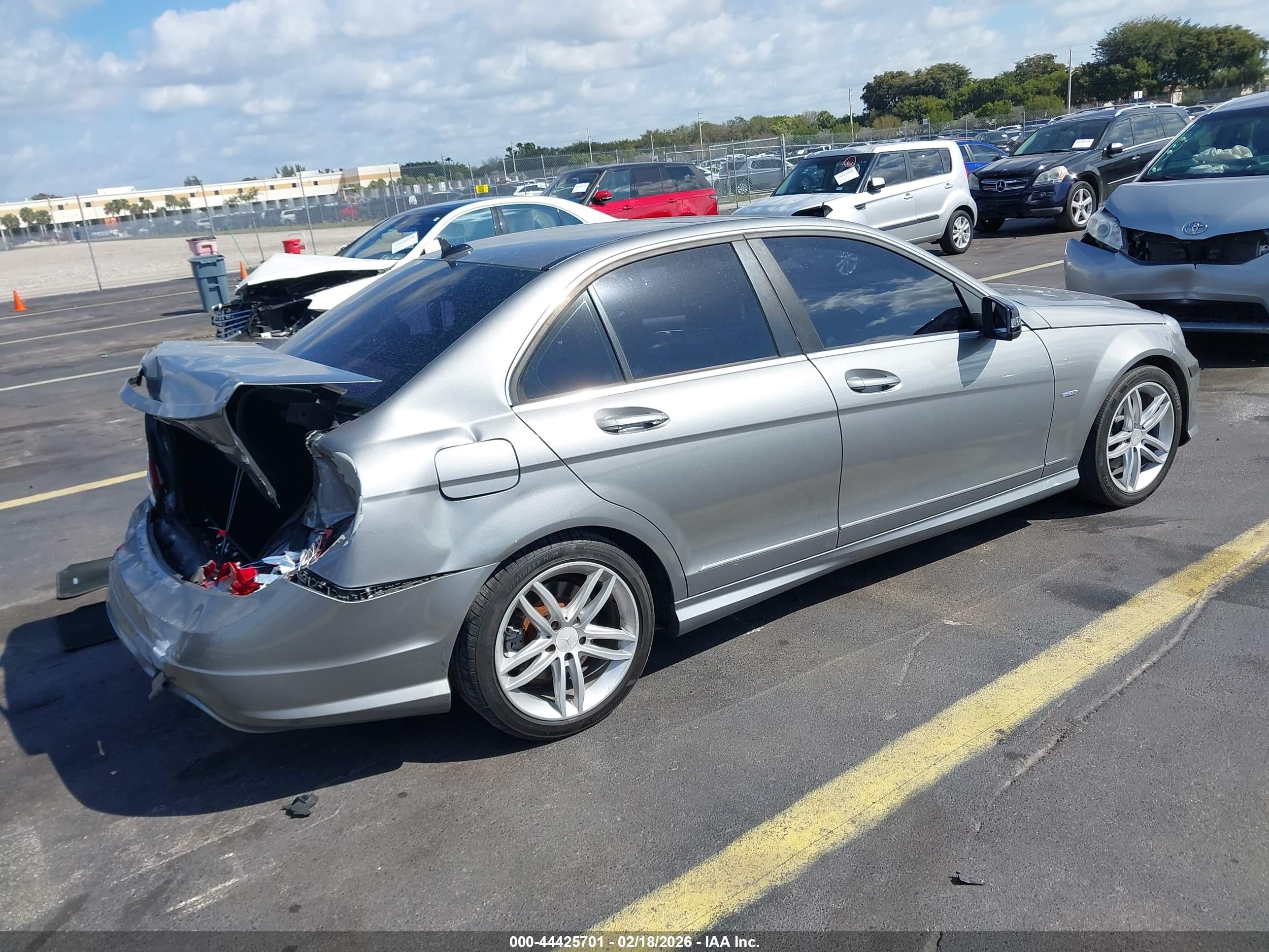 MERCEDES-BENZ C image 4