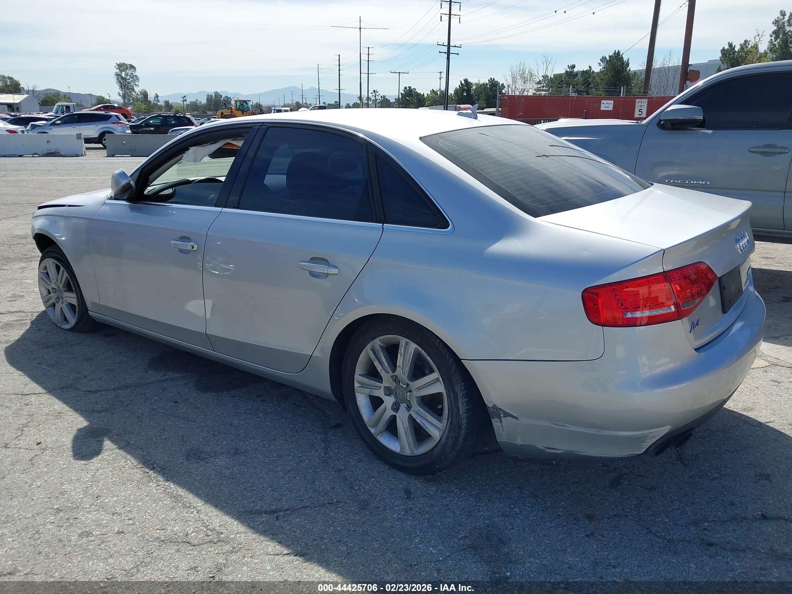 AUDI A4 image 3