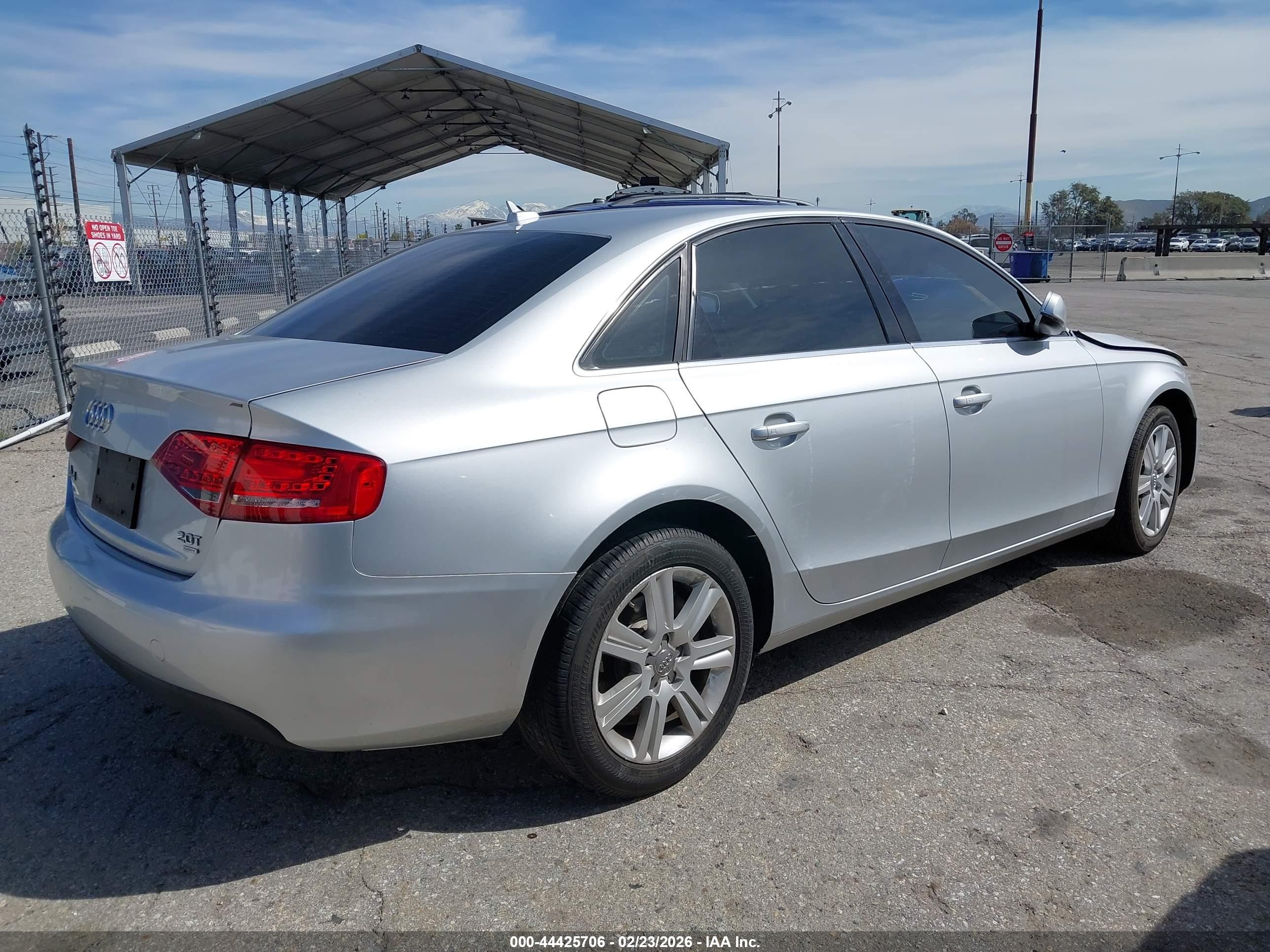 AUDI A4 image 4