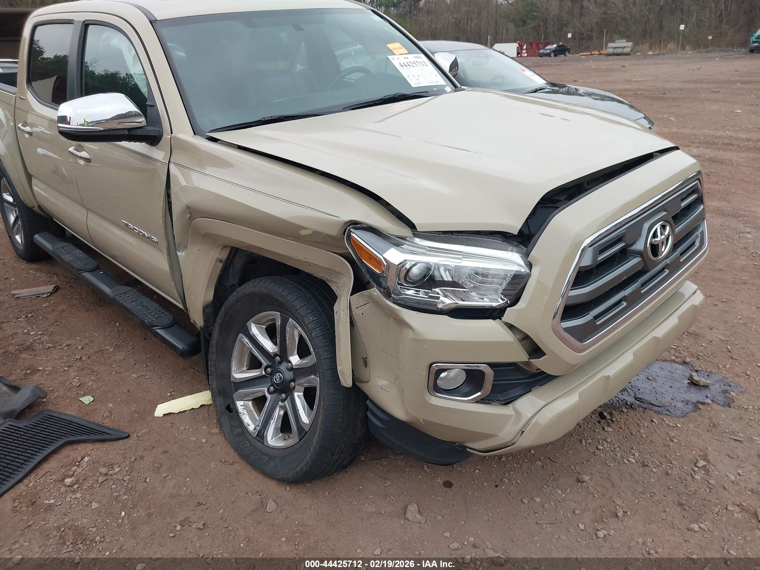 TOYOTA TACOMA image 6