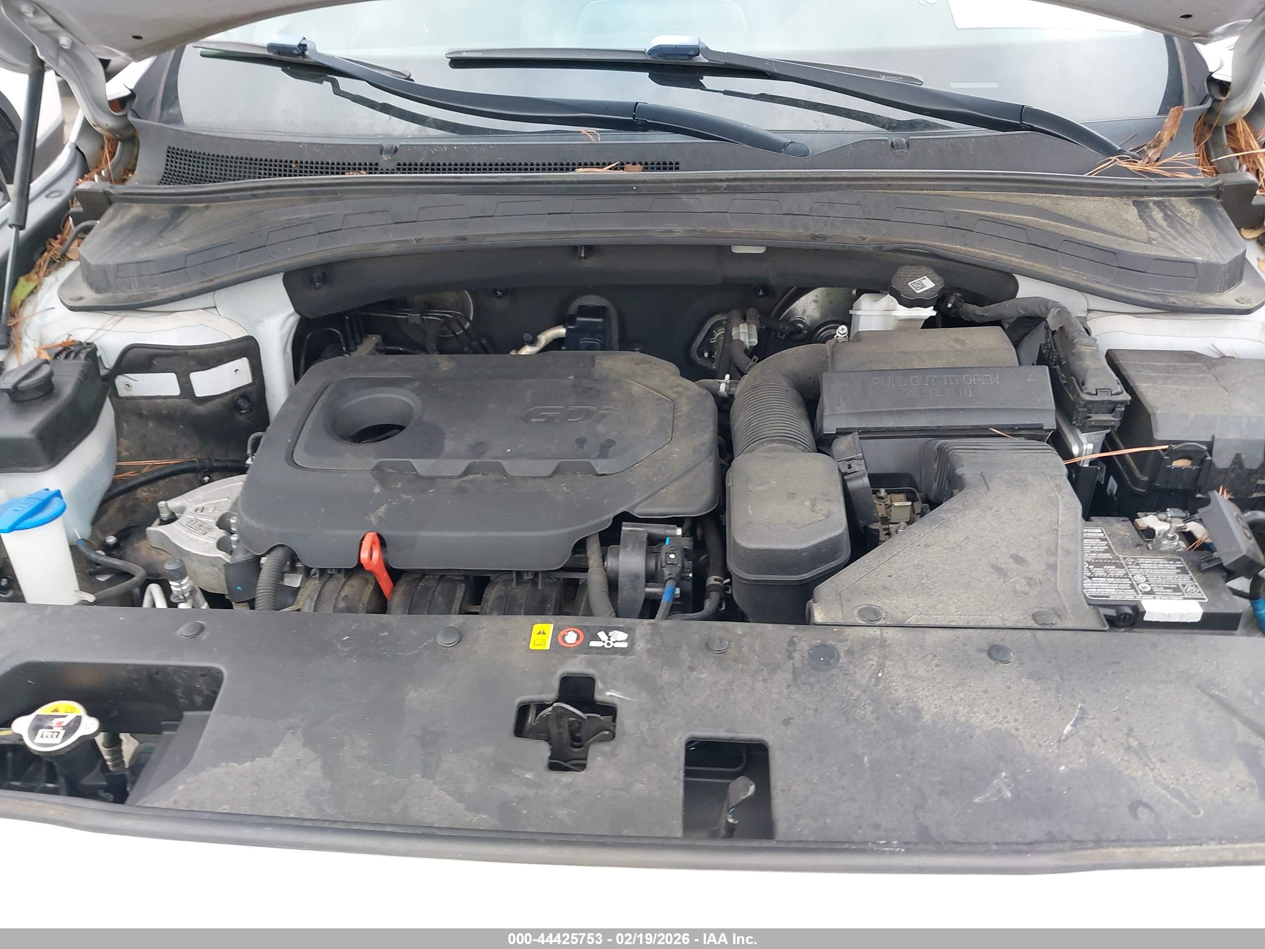 HYUNDAI SANTA image 10
