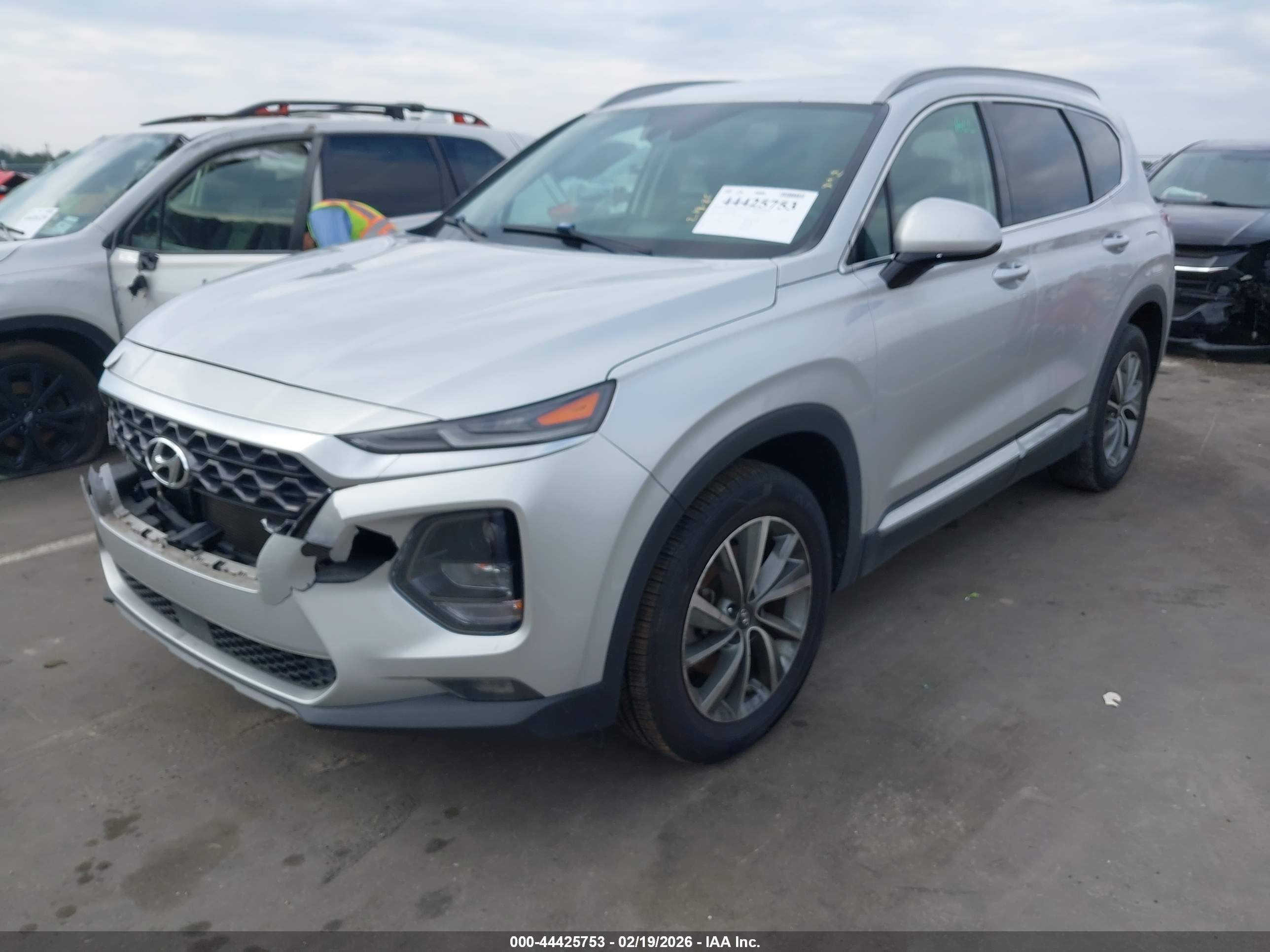 HYUNDAI SANTA image 2