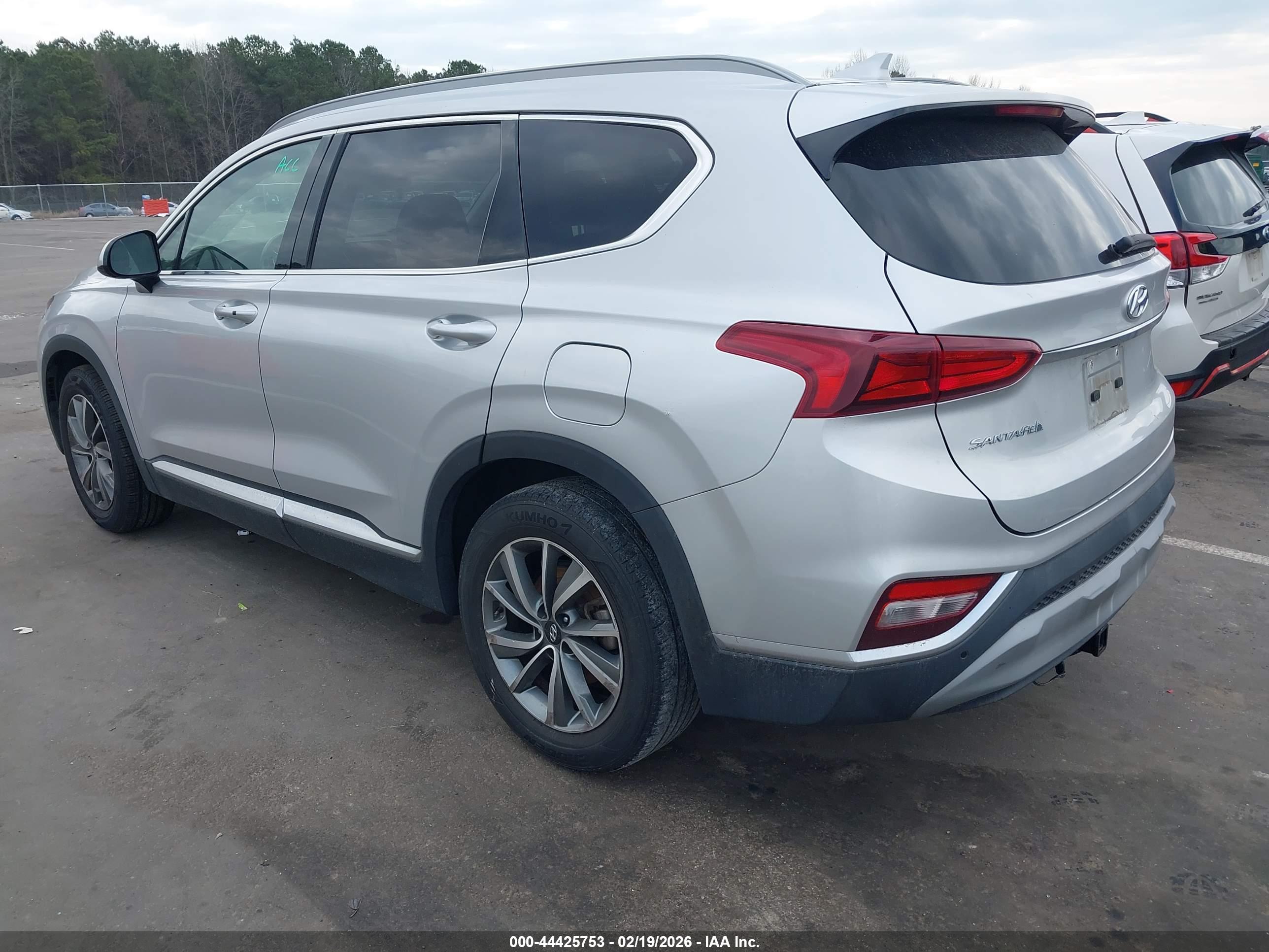 HYUNDAI SANTA image 3