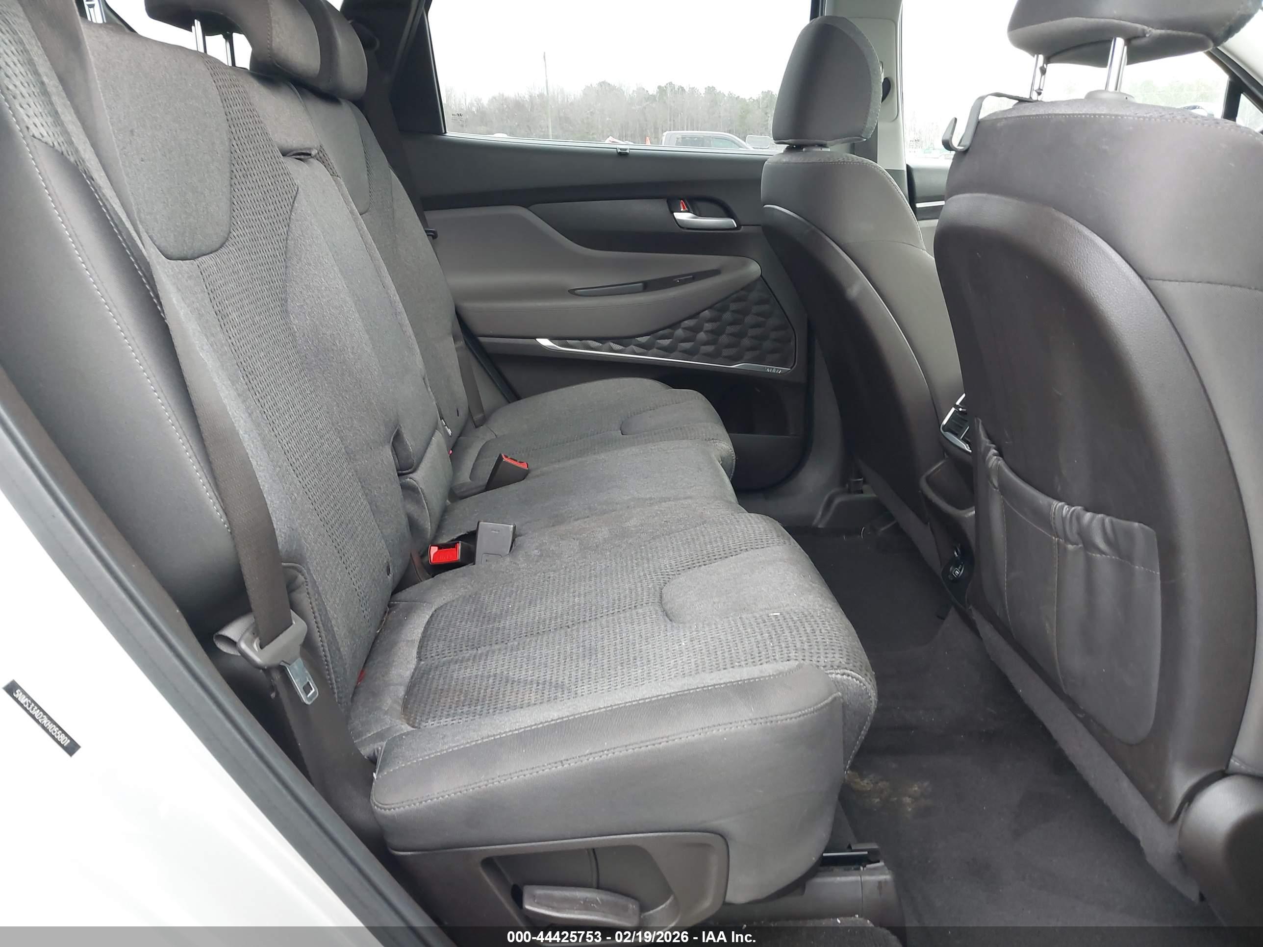 HYUNDAI SANTA image 8