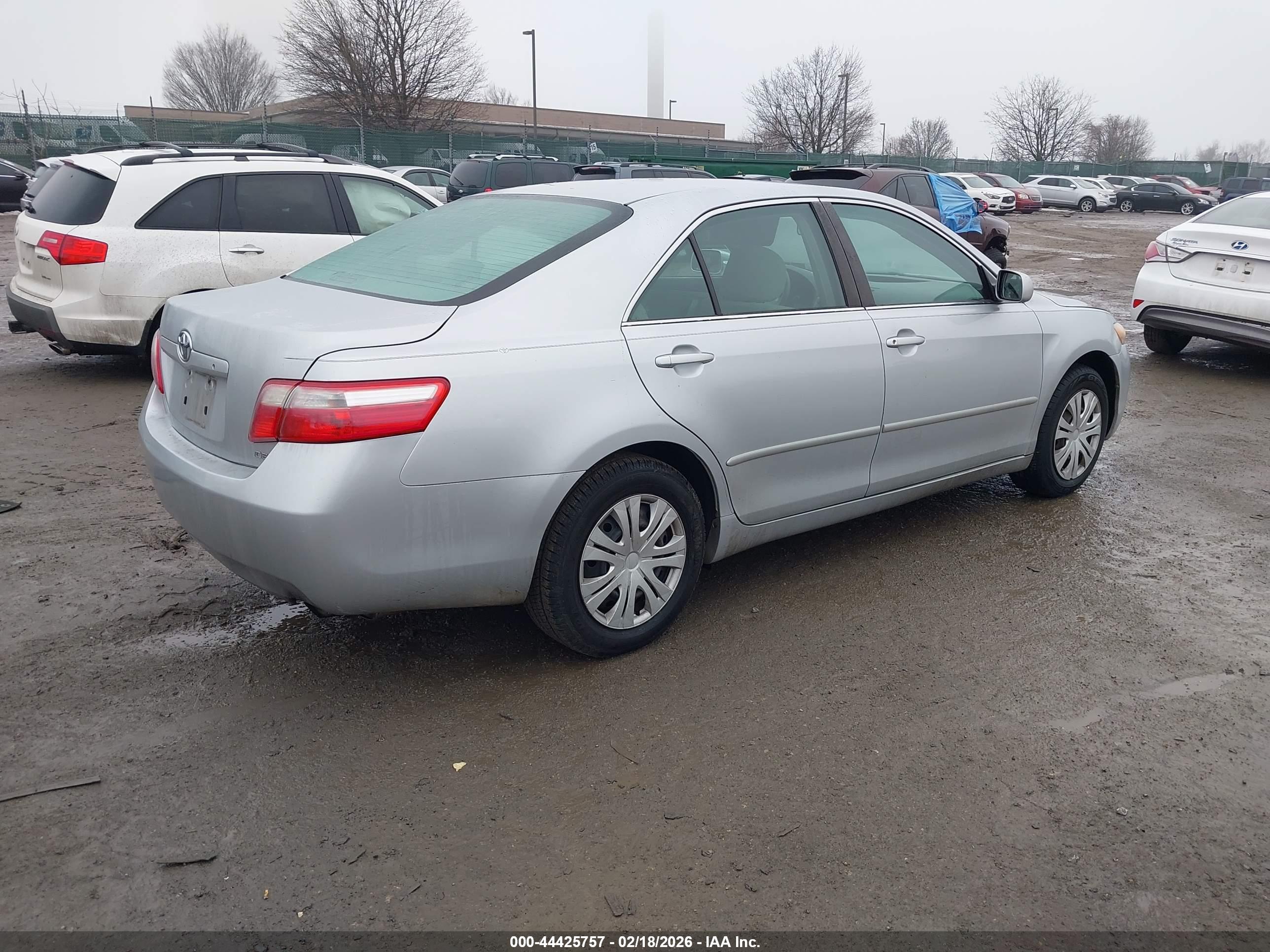 TOYOTA CAMRY image 4