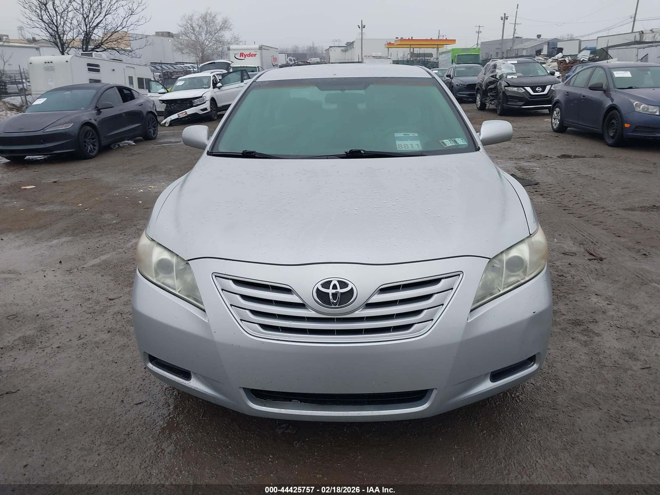 TOYOTA CAMRY image 6