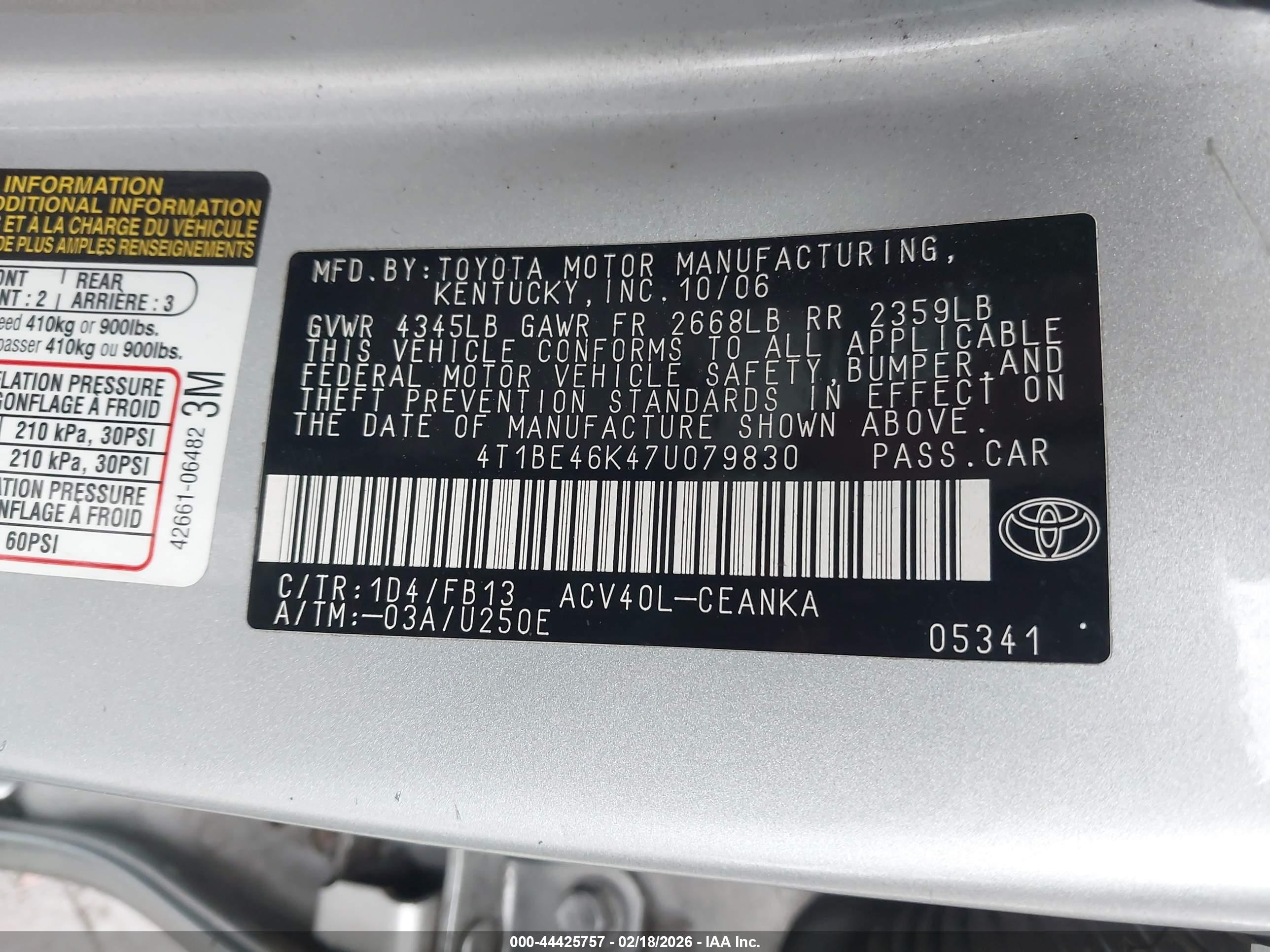 TOYOTA CAMRY image 9