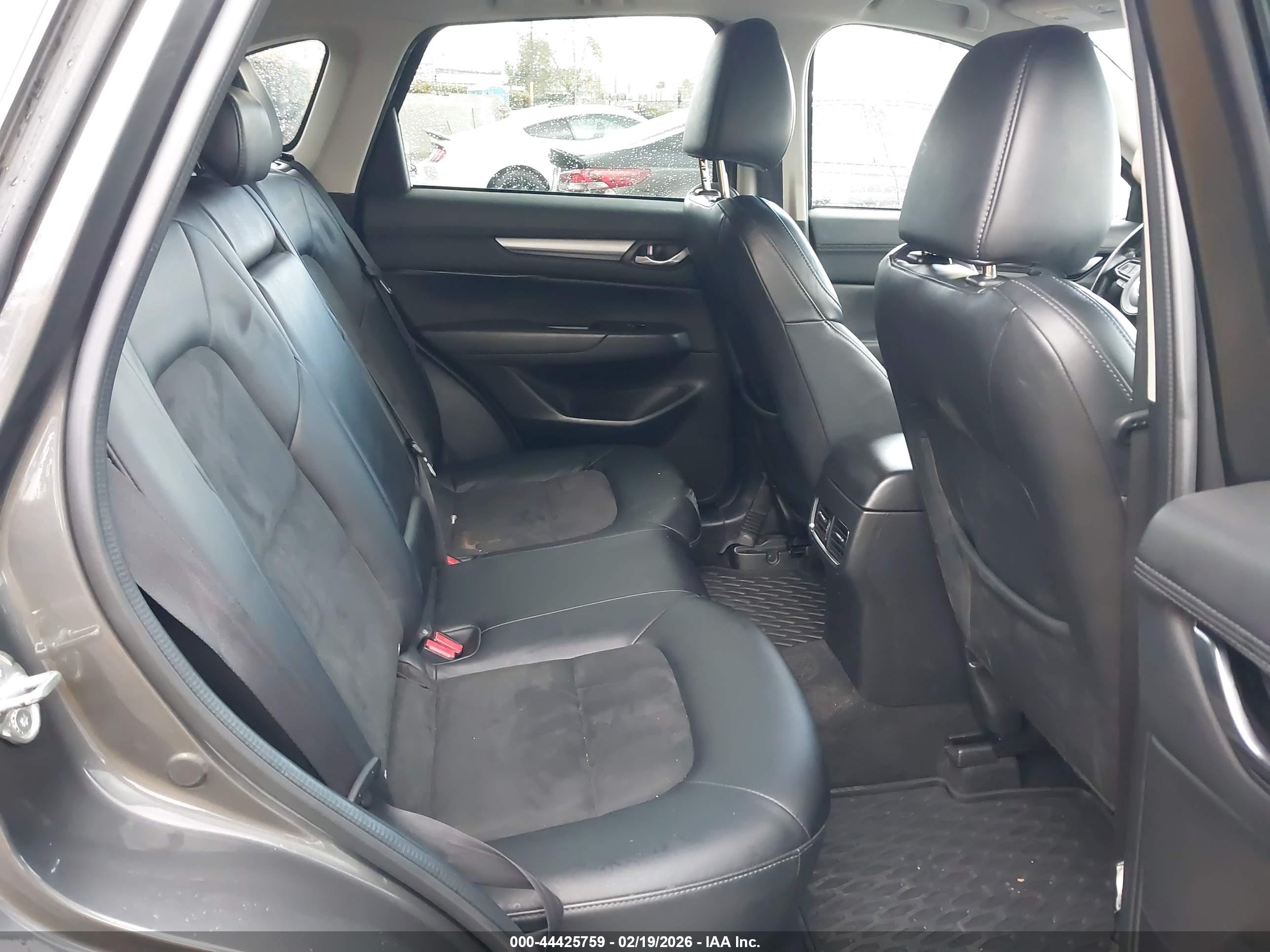MAZDA CX-5 image 8
