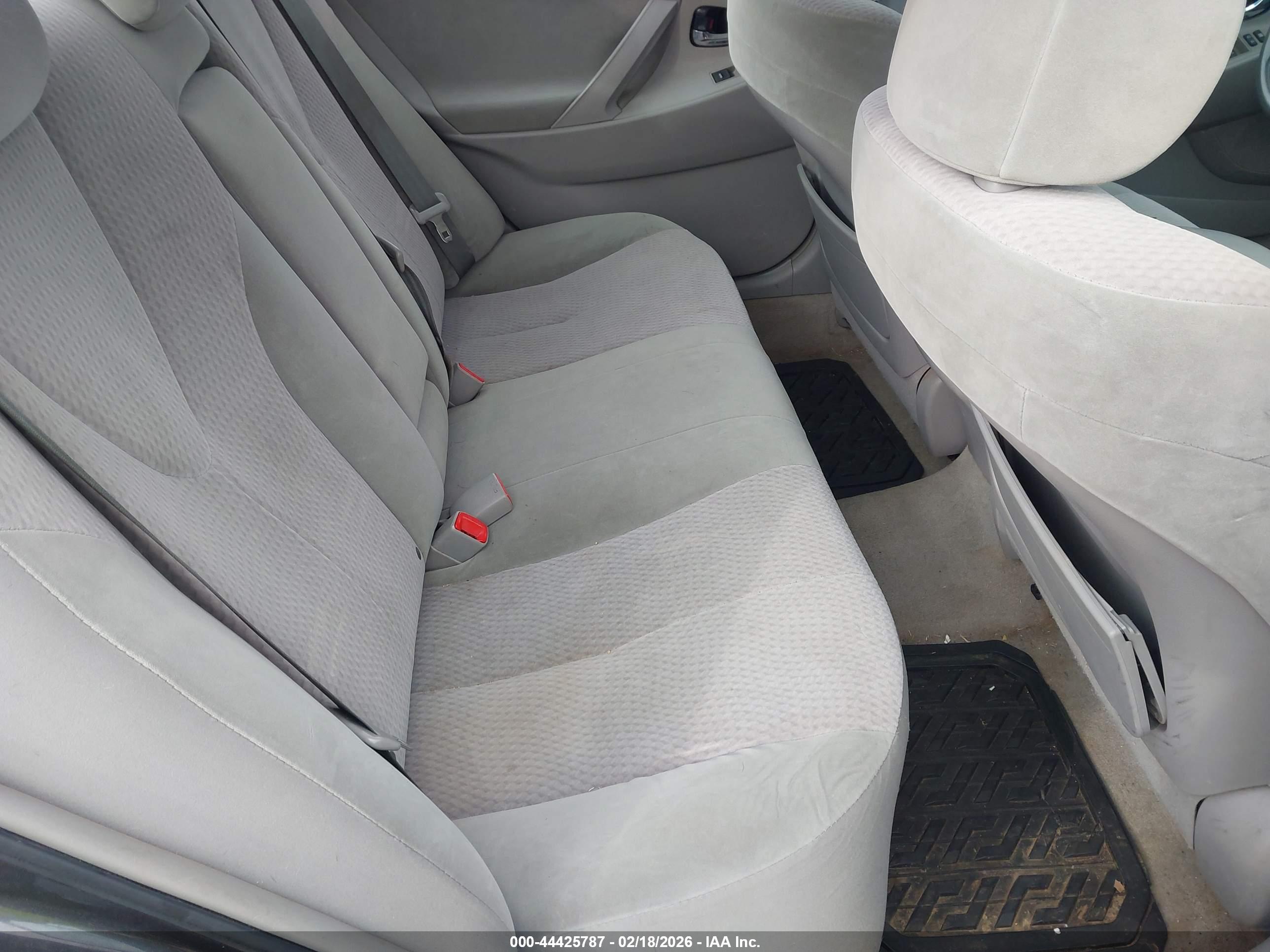 TOYOTA CAMRY image 8