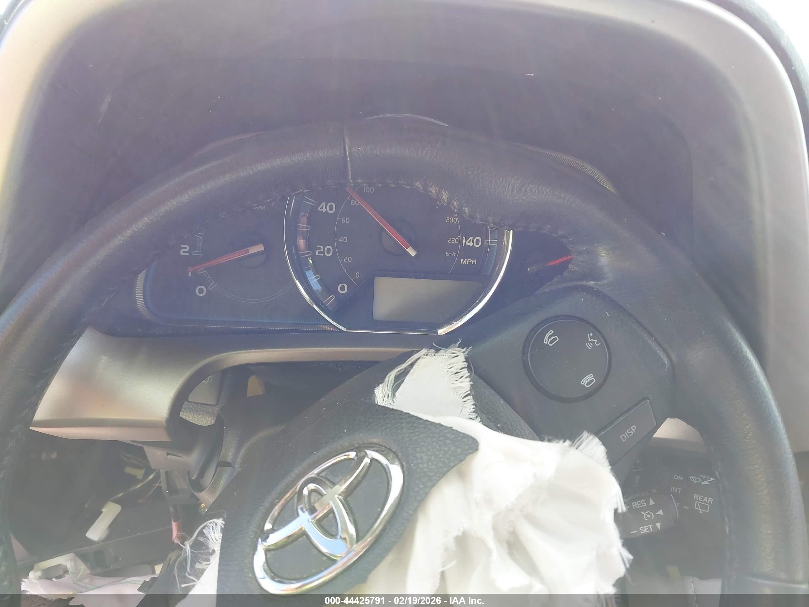 TOYOTA RAV4 image 7